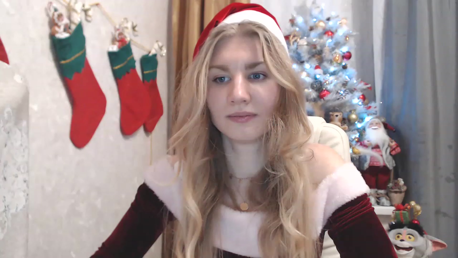 Gallery image thumbnail from Ms_Charming's myfreecams stream on, 12/25/2022, 22:08 image 13 of 20
