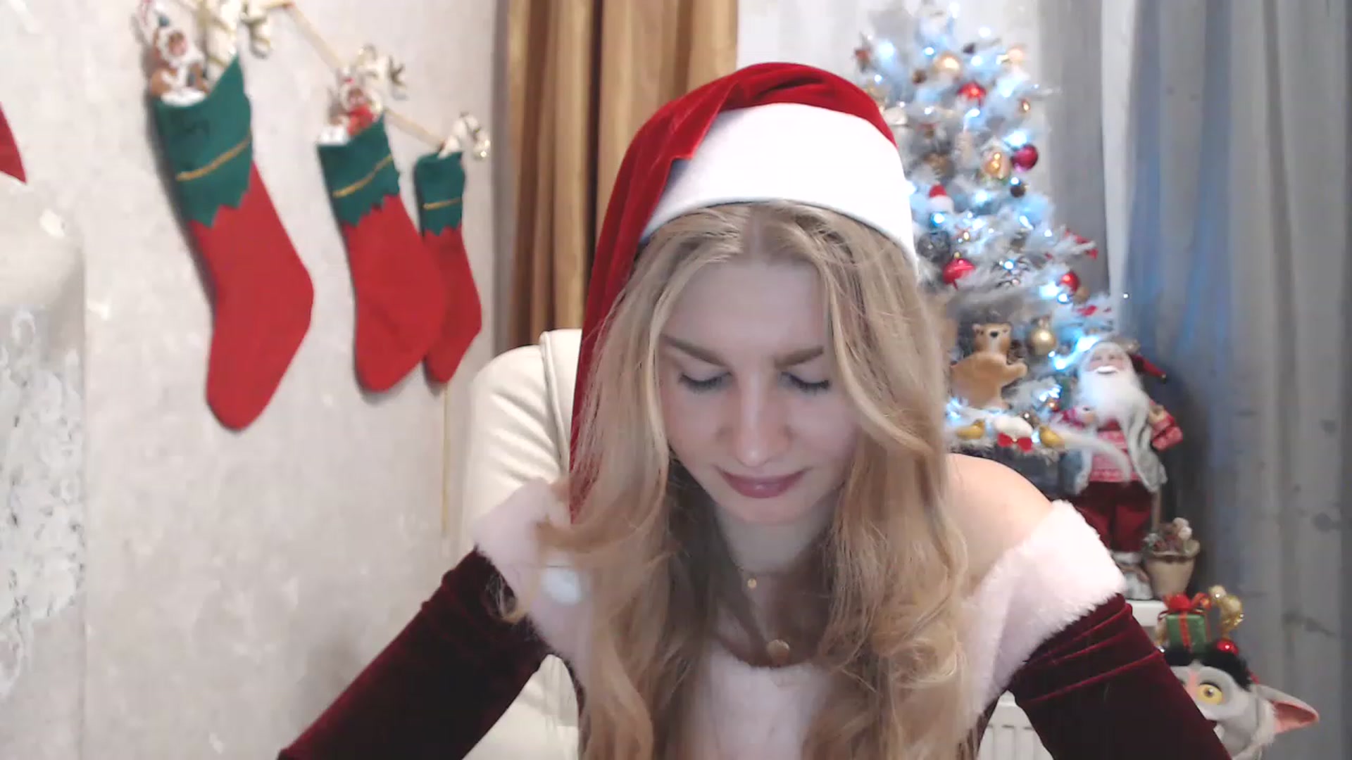 Gallery image thumbnail from Ms_Charming's myfreecams stream on, 12/25/2022, 22:08 image 8 of 20