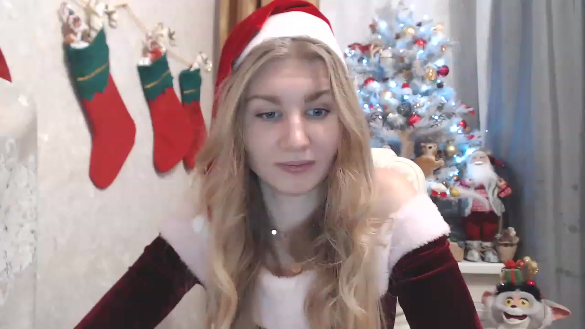 Gallery image thumbnail from Ms_Charming's myfreecams stream on, 12/25/2022, 22:08 image 17 of 20