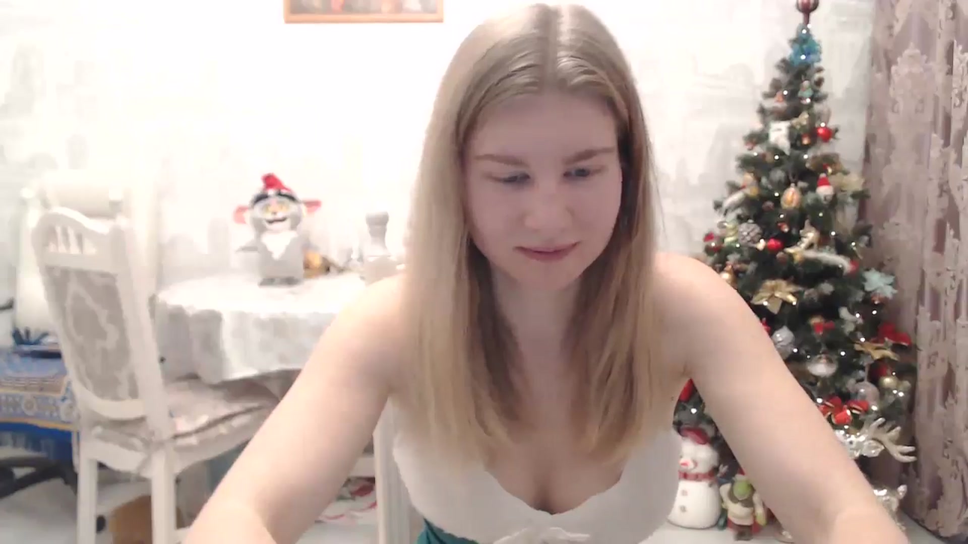 Gallery image thumbnail from Ms_Charming's myfreecams stream on, 12/25/2024, 23:25 image 11 of 20