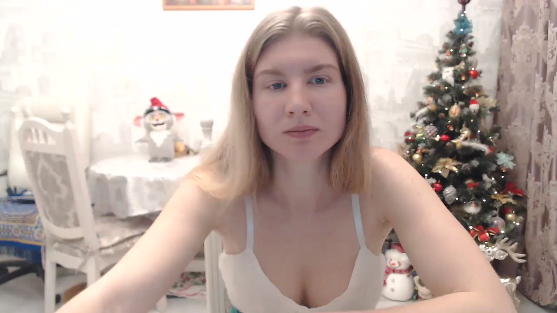 Gallery image thumbnail from Ms_Charming's myfreecams stream on, 12/25/2024, 23:25 image 15 of 20