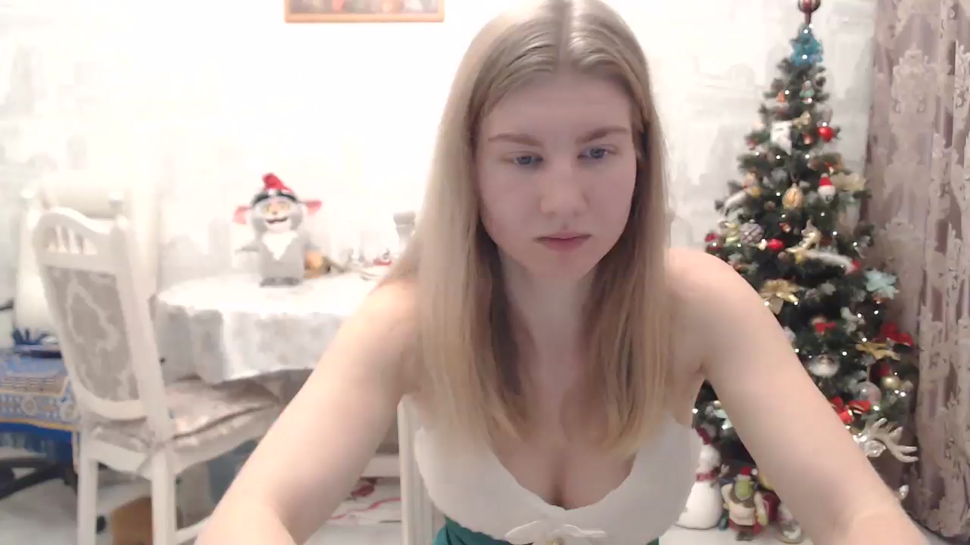 Gallery image thumbnail from Ms_Charming's myfreecams stream on, 12/25/2024, 23:25 image 9 of 20