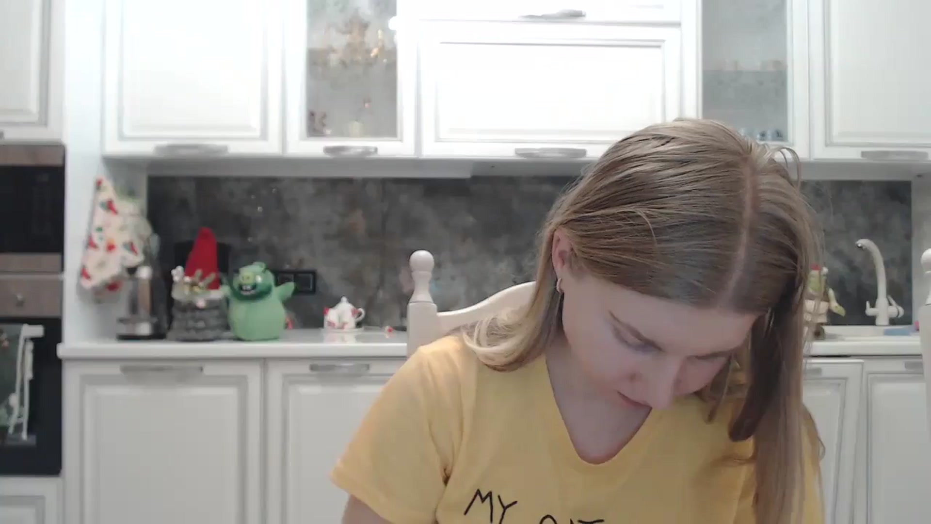 Gallery image thumbnail from Ms_Charming's myfreecams stream on, 01/16/2026, 01:20 image 2 of 20
