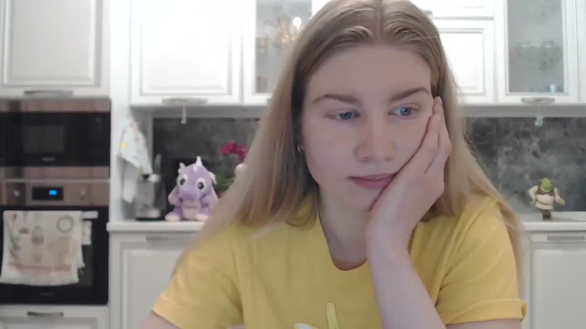 Gallery image thumbnail from Ms_Charming's myfreecams stream on, 04/13/2026, 03:41 image 17 of 20