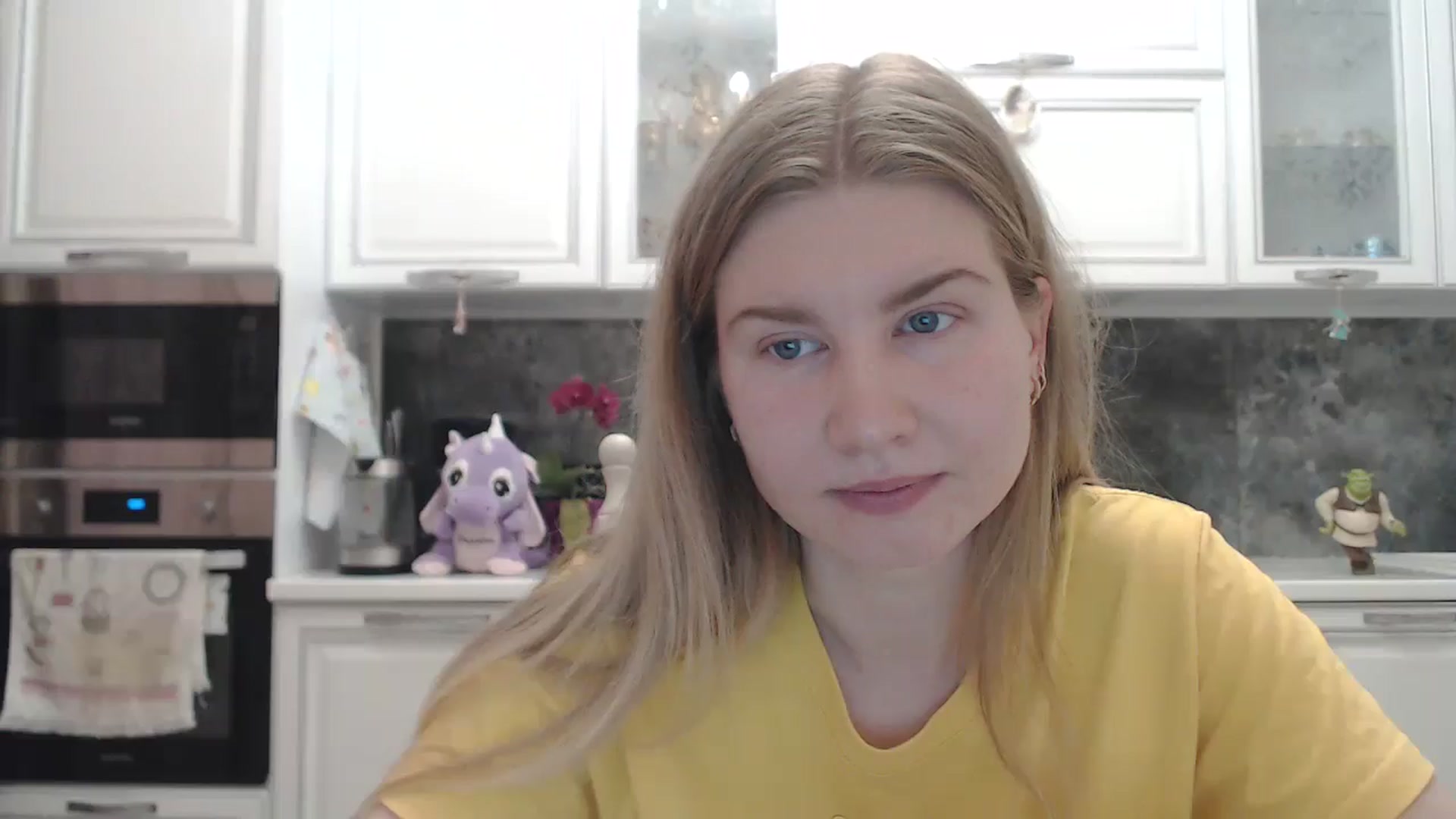 Gallery image thumbnail from Ms_Charming's myfreecams stream on, 04/13/2026, 04:45 image 19 of 20