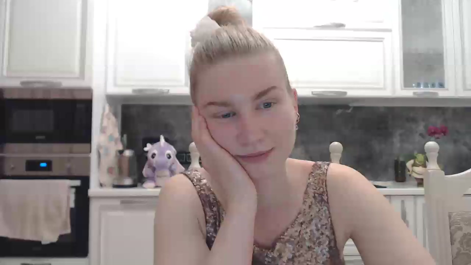 Gallery image thumbnail from Ms_Charming's myfreecams stream on, 05/23/2026, 22:07 image 12 of 20