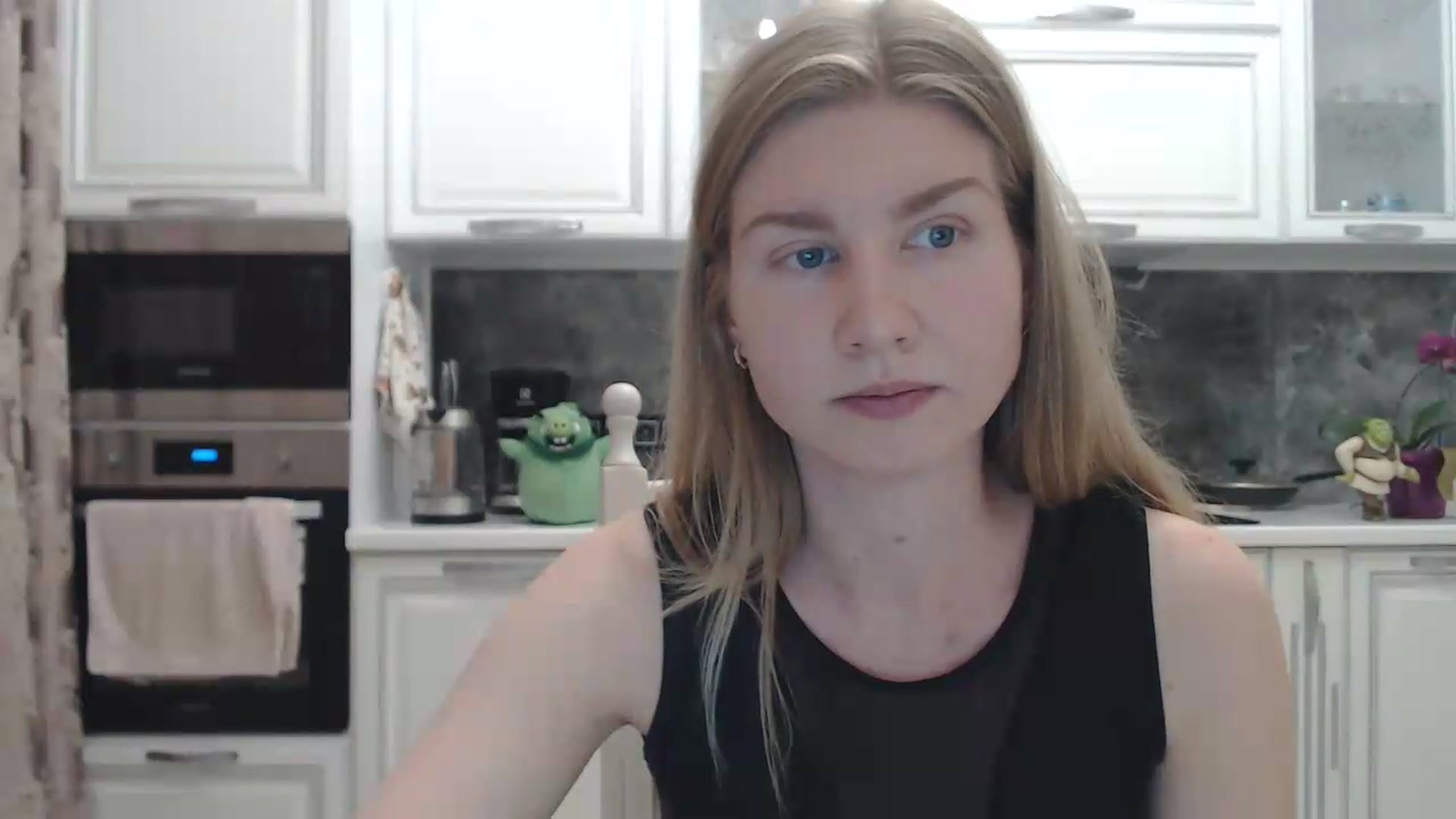 Gallery image thumbnail from Ms_Charming's myfreecams stream on, 06/16/2026, 24:18 image 8 of 20