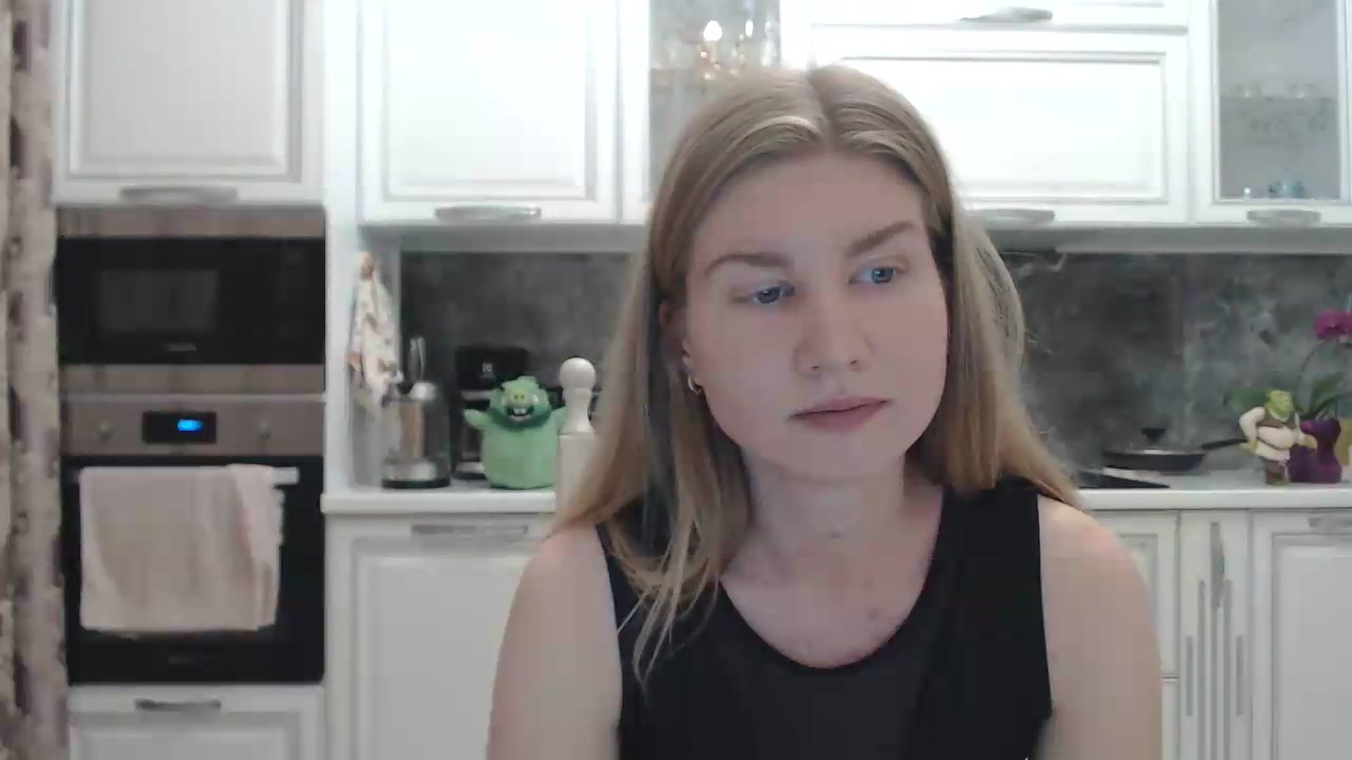 Gallery image thumbnail from Ms_Charming's myfreecams stream on, 06/16/2026, 24:18 image 7 of 20