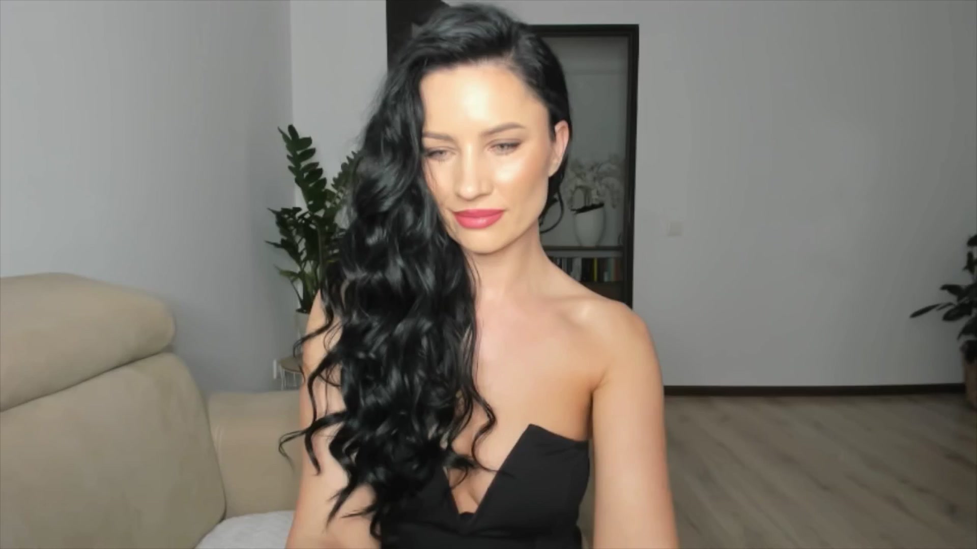 Gallery image thumbnail from Ms_Gia's myfreecams stream on, 06/03/2025, 13:56 image 15 of 20
