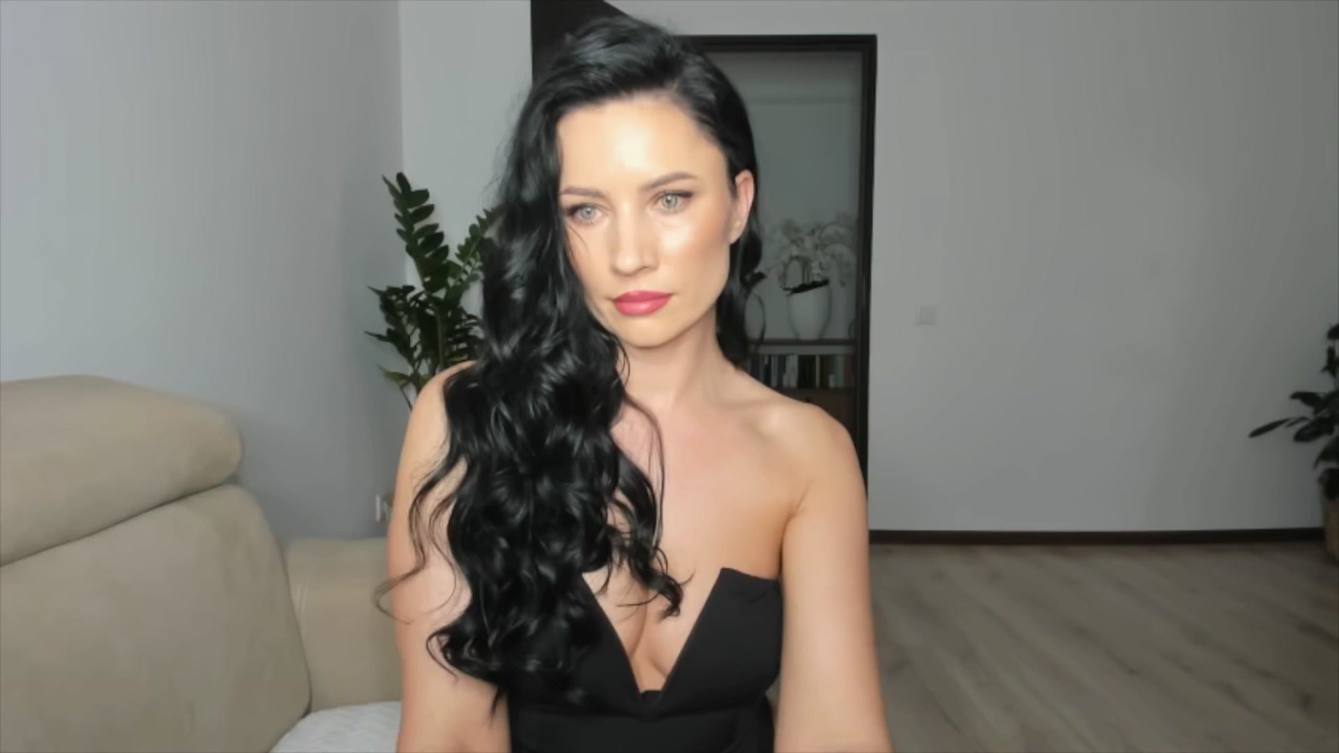 Gallery image thumbnail from Ms_Gia's myfreecams stream on, 06/03/2025, 13:56 image 4 of 20