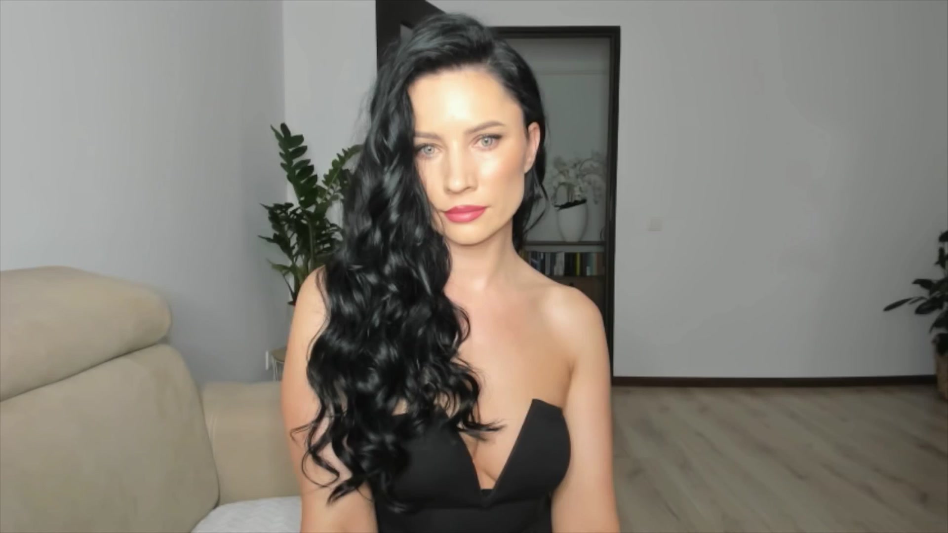 Gallery image thumbnail from Ms_Gia's myfreecams stream on, 06/03/2025, 13:56 image 9 of 20