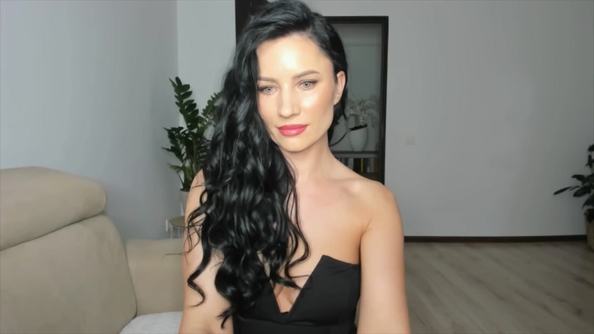 Gallery image thumbnail from Ms_Gia's myfreecams stream on, 06/03/2025, 13:56 image 17 of 20
