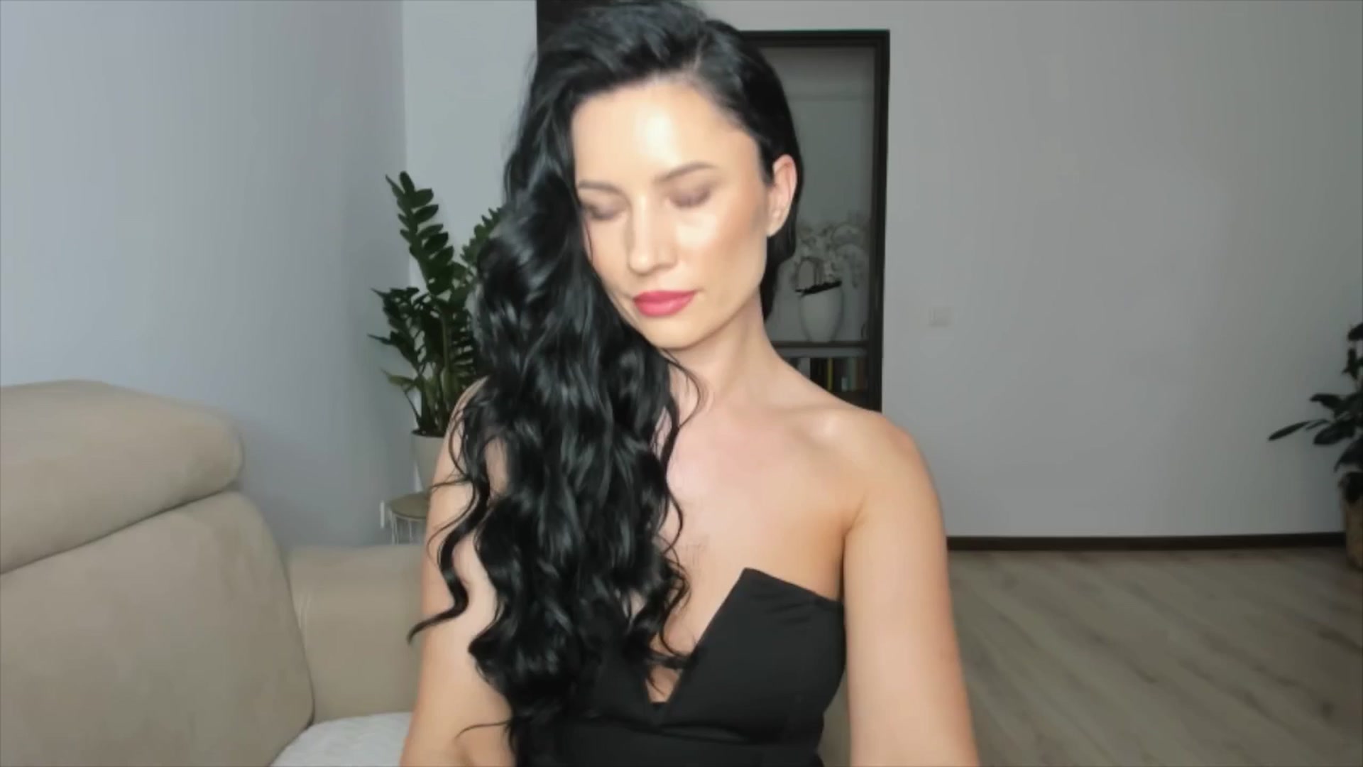 Gallery image thumbnail from Ms_Gia's myfreecams stream on, 06/03/2025, 14:18 image 13 of 20