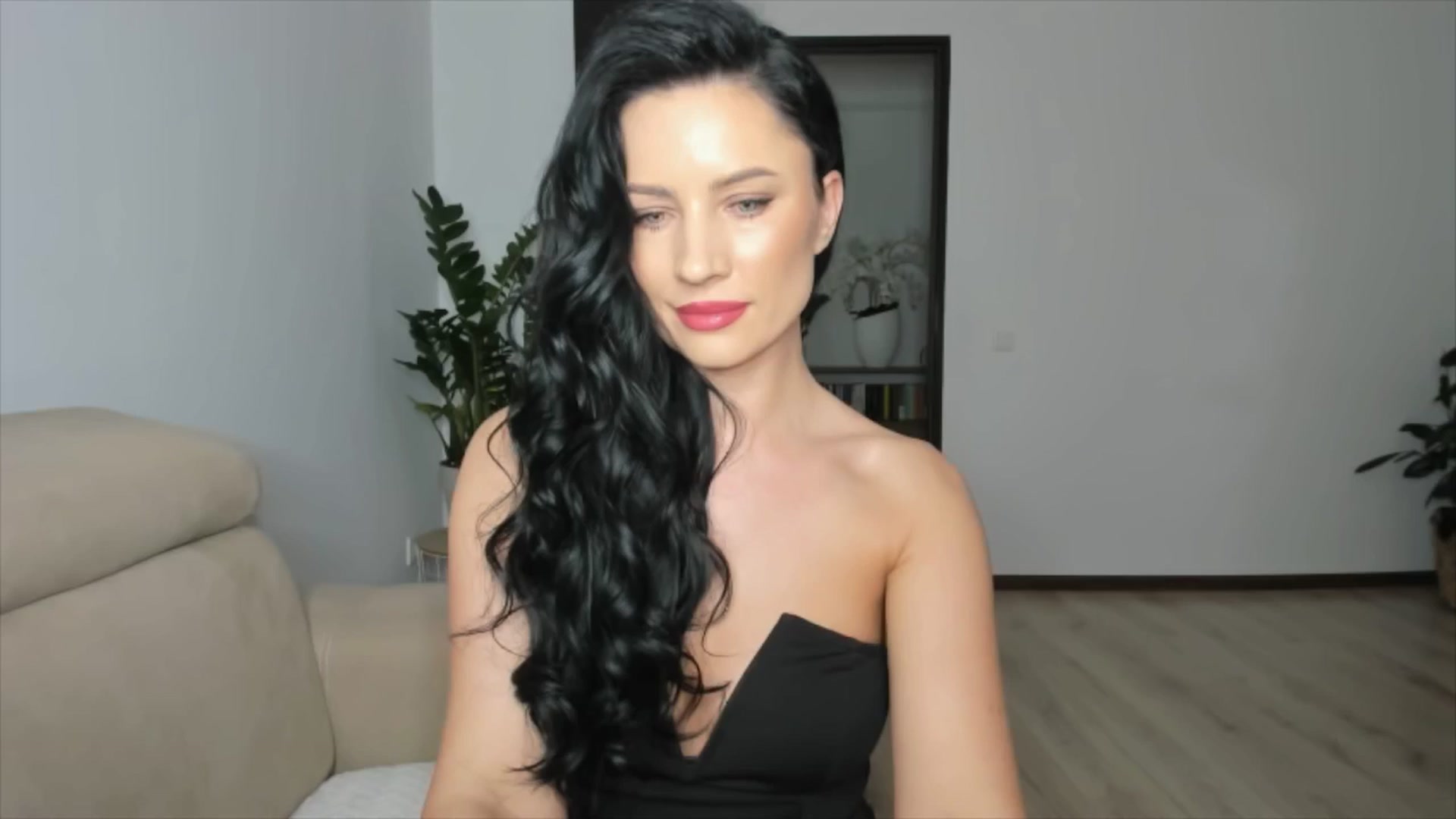 Gallery image thumbnail from Ms_Gia's myfreecams stream on, 06/03/2025, 14:18 image 3 of 20