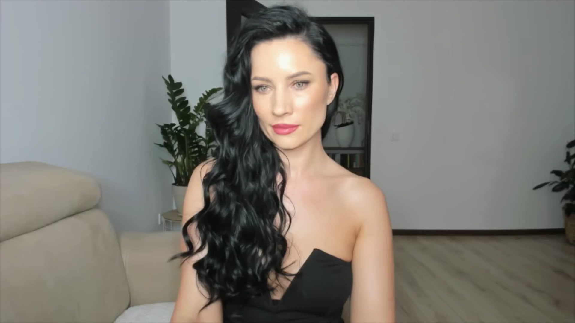 Gallery image thumbnail from Ms_Gia's myfreecams stream on, 06/03/2025, 14:18 image 18 of 20