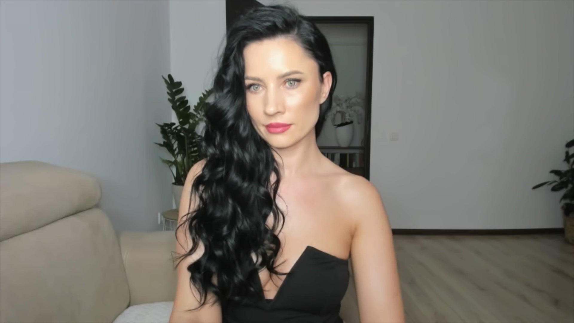 Gallery image thumbnail from Ms_Gia's myfreecams stream on, 06/03/2025, 14:18 image 17 of 20