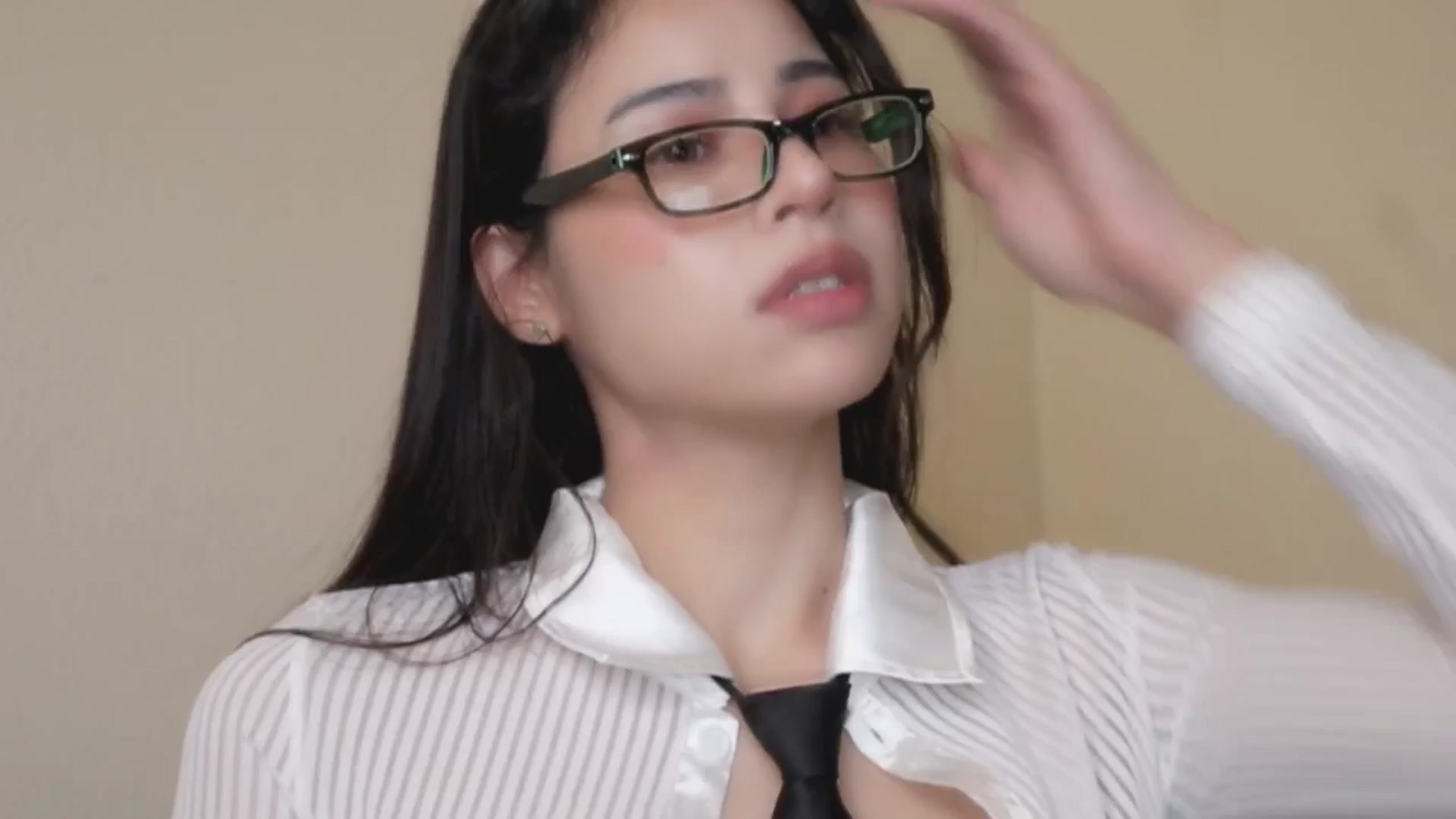 Gallery image thumbnail from Ms_GlitCh's myfreecams stream on, 03/28/2025, 10:14 image 14 of 20