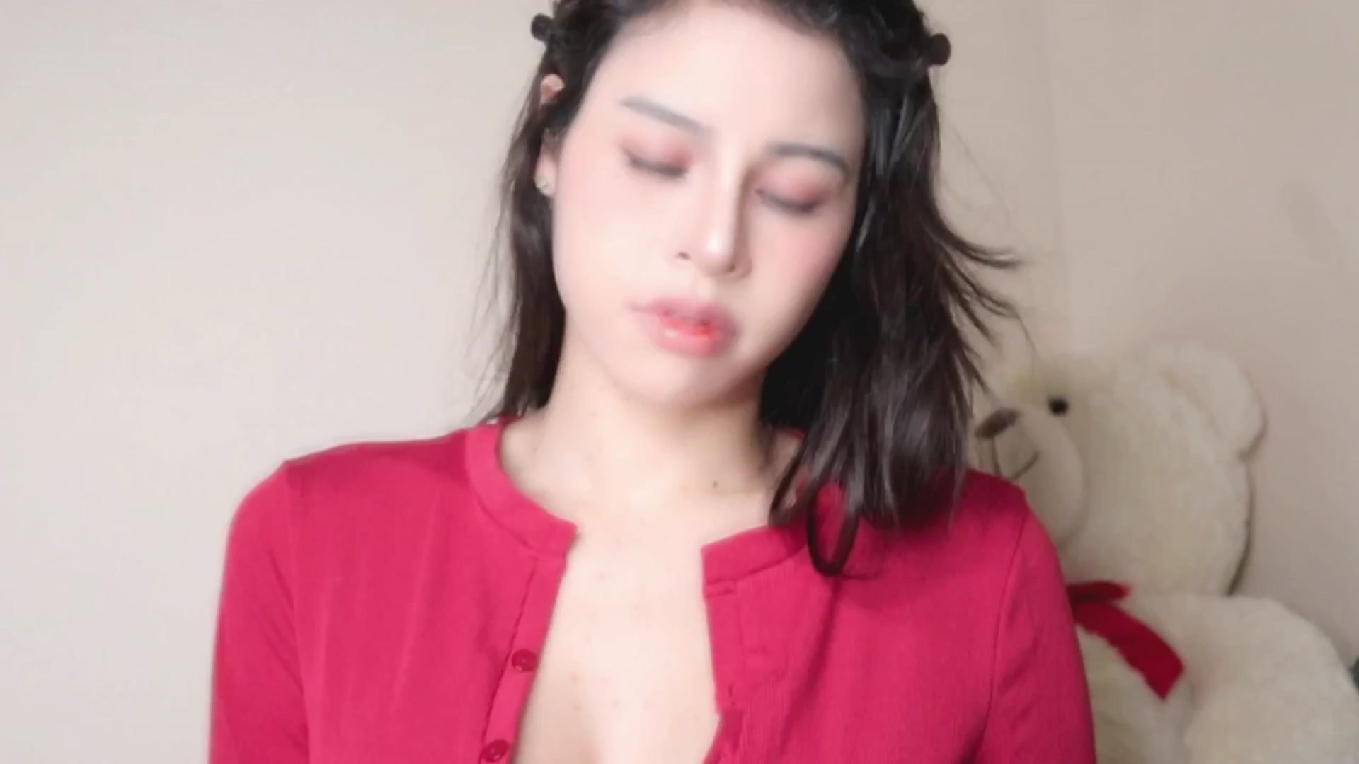 Gallery image thumbnail from Ms_GlitCh's myfreecams stream on, 04/17/2025, 05:18 image 2 of 20