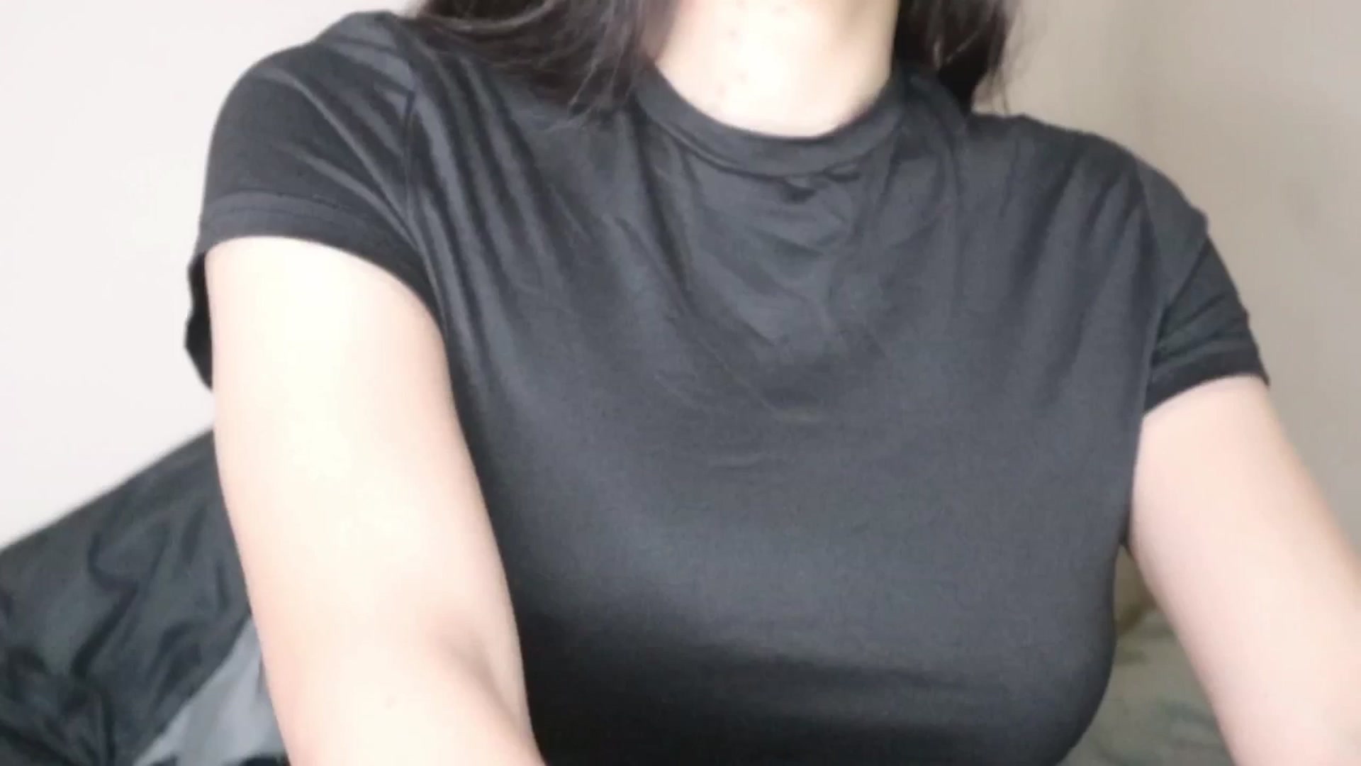 Gallery image thumbnail from Ms_GlitCh's myfreecams stream on, 04/18/2025, 07:00 image 17 of 20