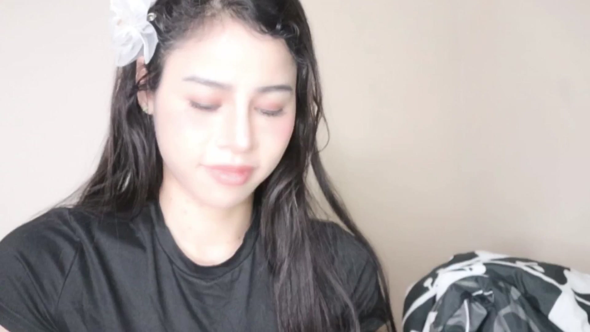 Gallery image thumbnail from Ms_GlitCh's myfreecams stream on, 04/18/2025, 08:14 image 14 of 20