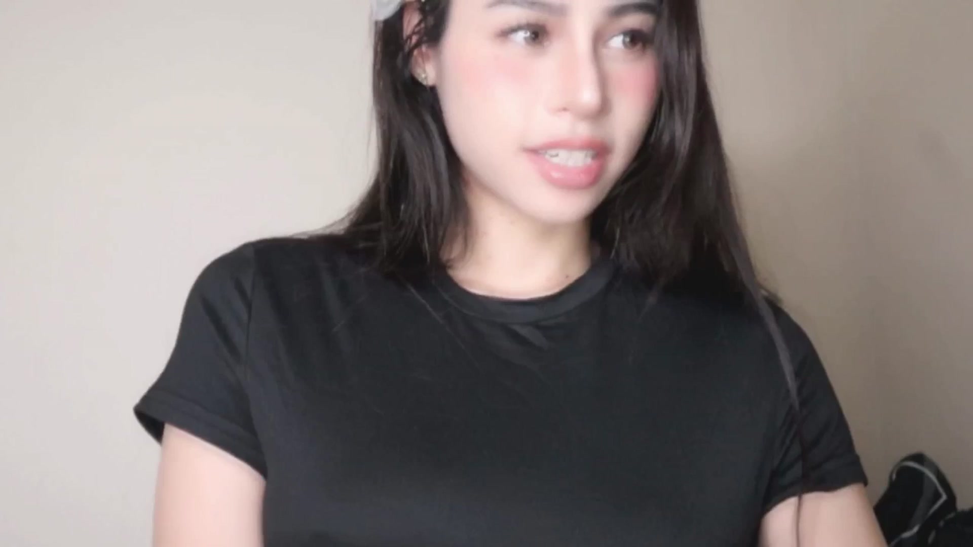 Gallery image thumbnail from Ms_GlitCh's myfreecams stream on, 04/18/2025, 08:14 image 20 of 20