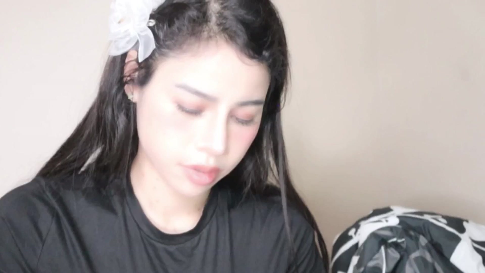 Gallery image thumbnail from Ms_GlitCh's myfreecams stream on, 04/18/2025, 08:14 image 10 of 20