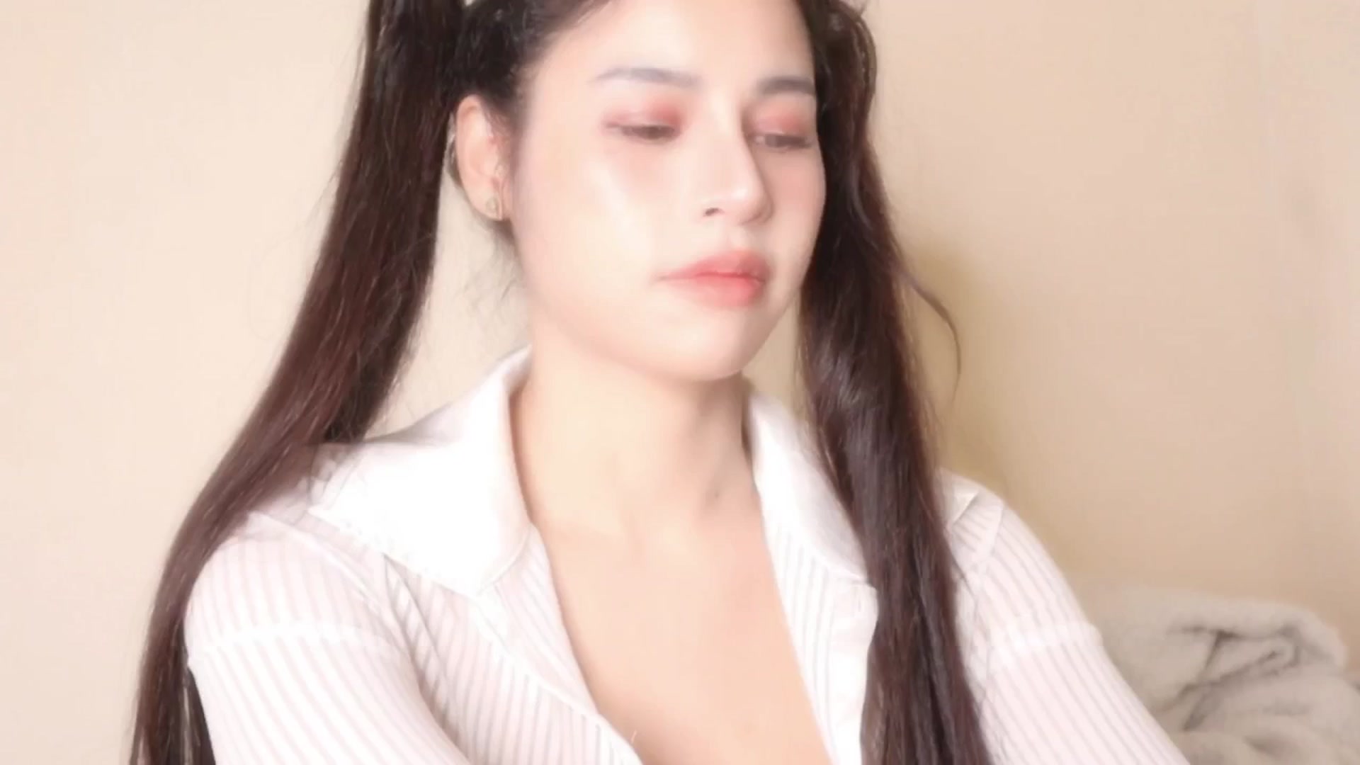 Gallery image thumbnail from Ms_GlitCh's myfreecams stream on, 06/10/2025, 09:43 image 3 of 20