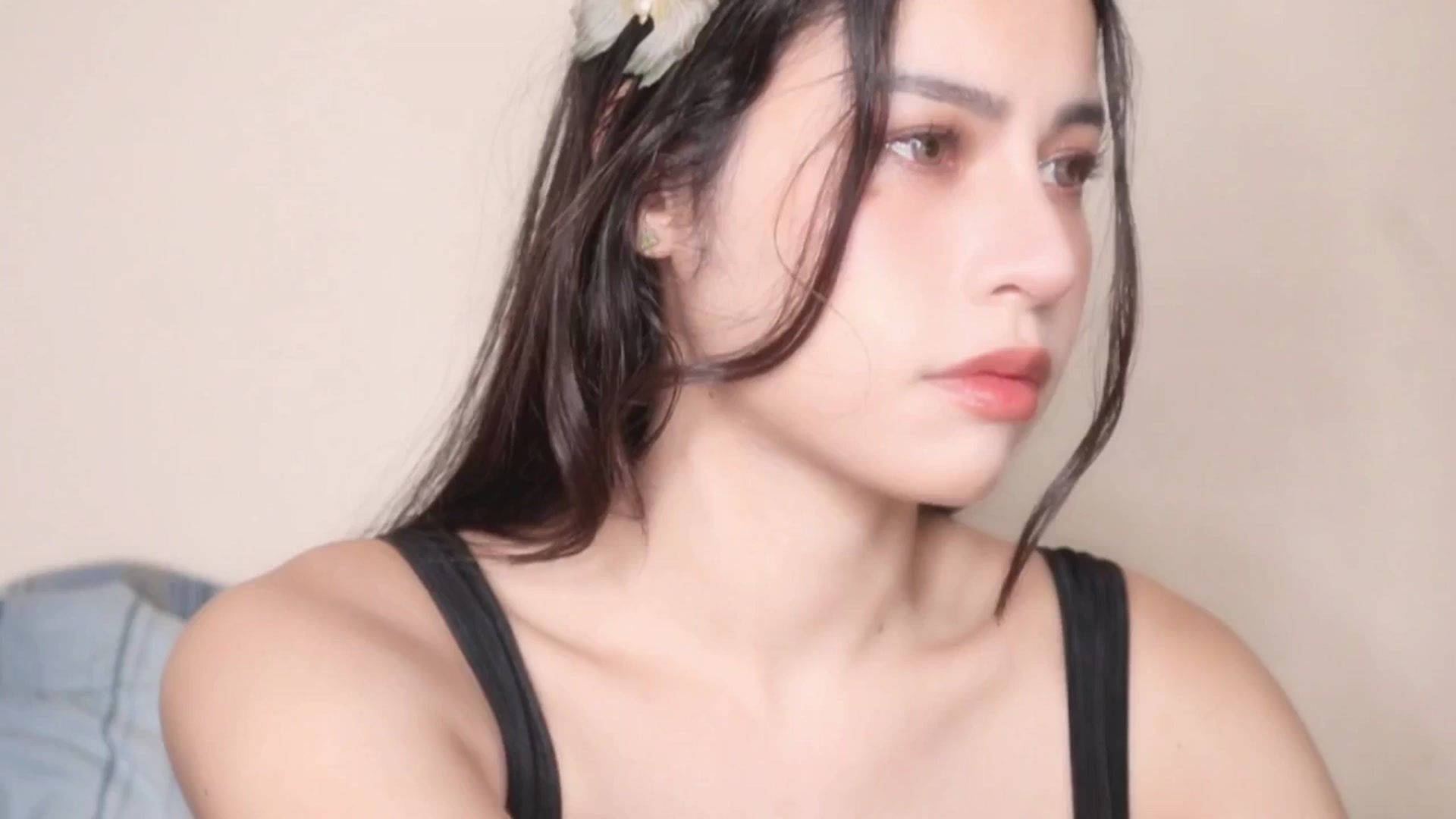 Gallery image thumbnail from Ms_GlitCh's myfreecams stream on, 06/26/2025, 06:02 image 9 of 20