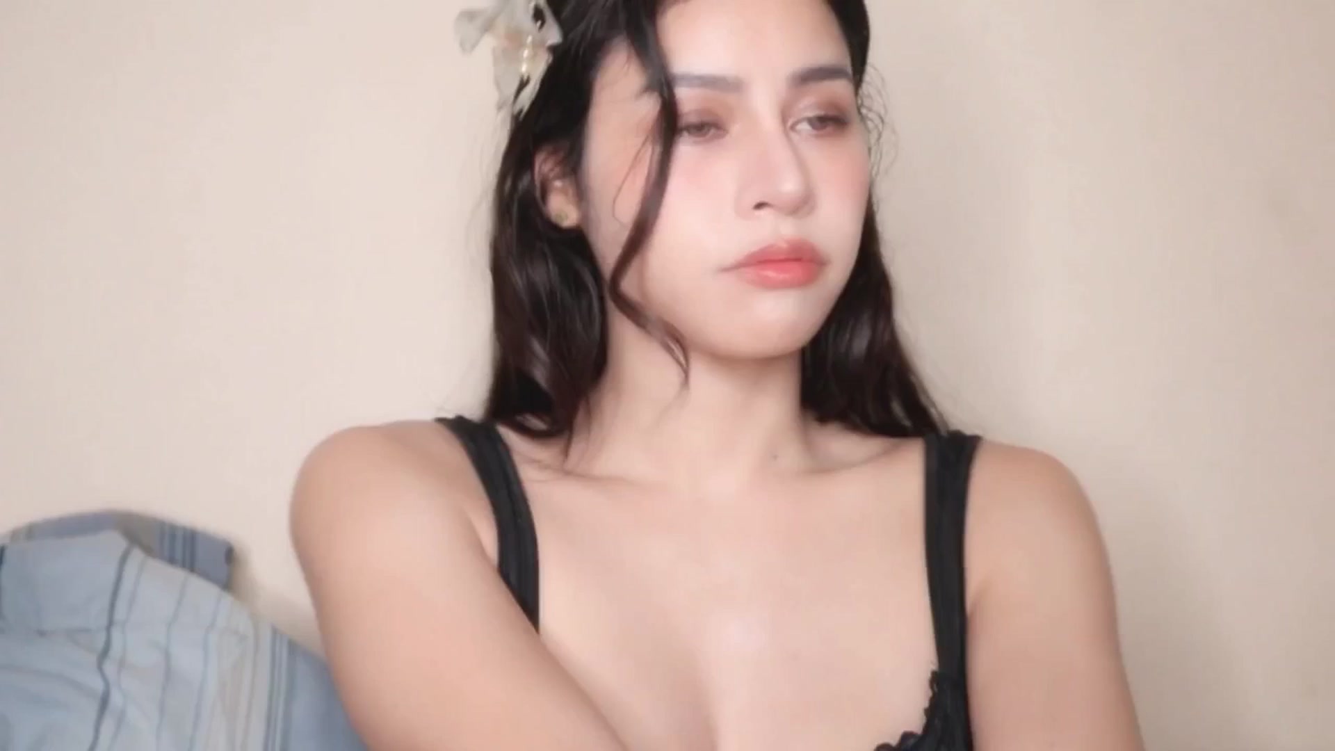 Gallery image thumbnail from Ms_GlitCh's myfreecams stream on, 06/26/2025, 06:02 image 2 of 20