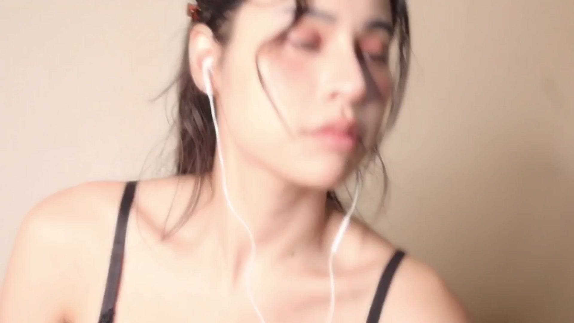 Gallery image thumbnail from Ms_GlitCh's myfreecams stream on, 07/17/2025, 15:04 image 13 of 20