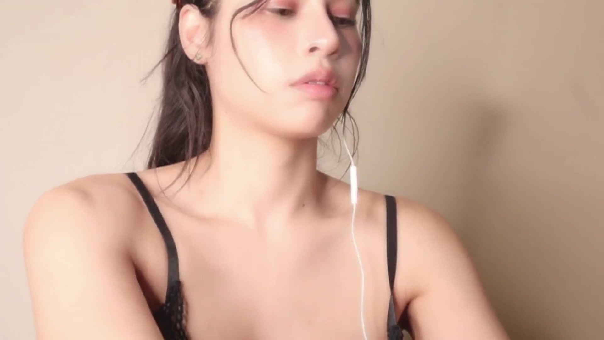 Gallery image thumbnail from Ms_GlitCh's myfreecams stream on, 07/17/2025, 15:04 image 7 of 20
