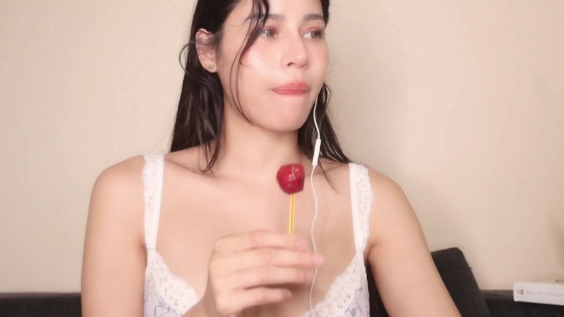 Gallery image thumbnail from Ms_GlitCh's myfreecams stream on, 07/18/2025, 15:33 image 14 of 20