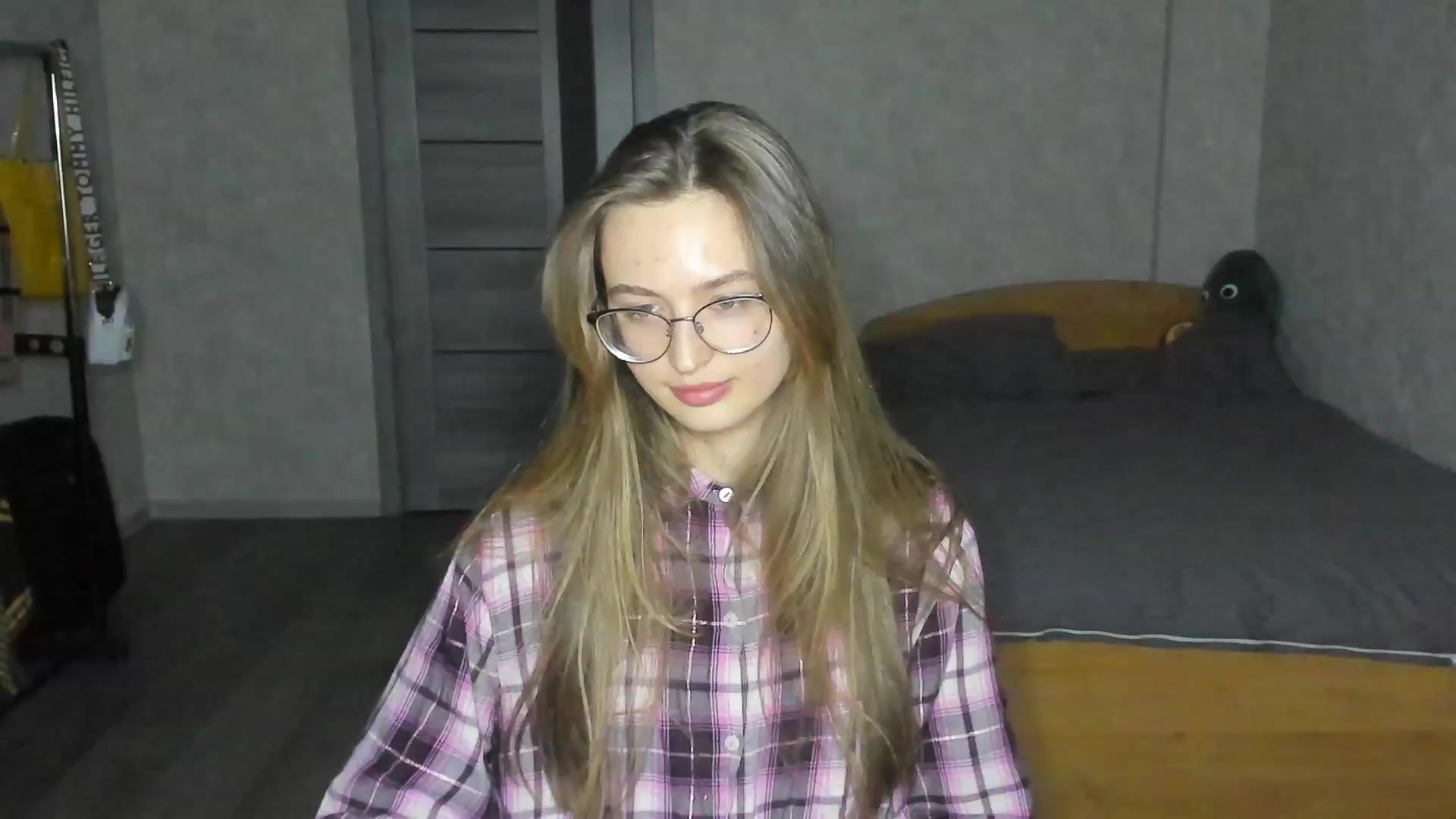 Gallery image thumbnail from Ms_Pineapple's myfreecams stream on, 04/21/2023, 17:38 image 4 of 20