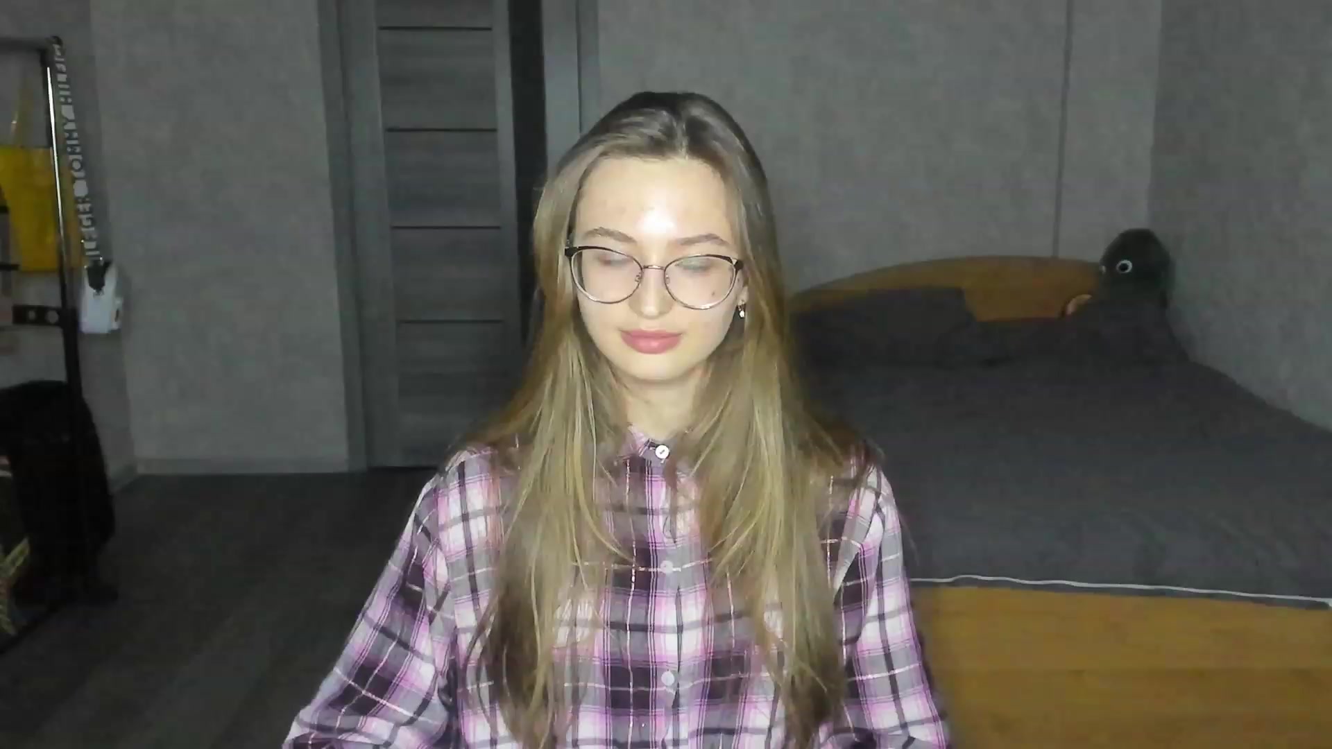 Gallery image thumbnail from Ms_Pineapple's myfreecams stream on, 04/21/2023, 17:38 image 2 of 20