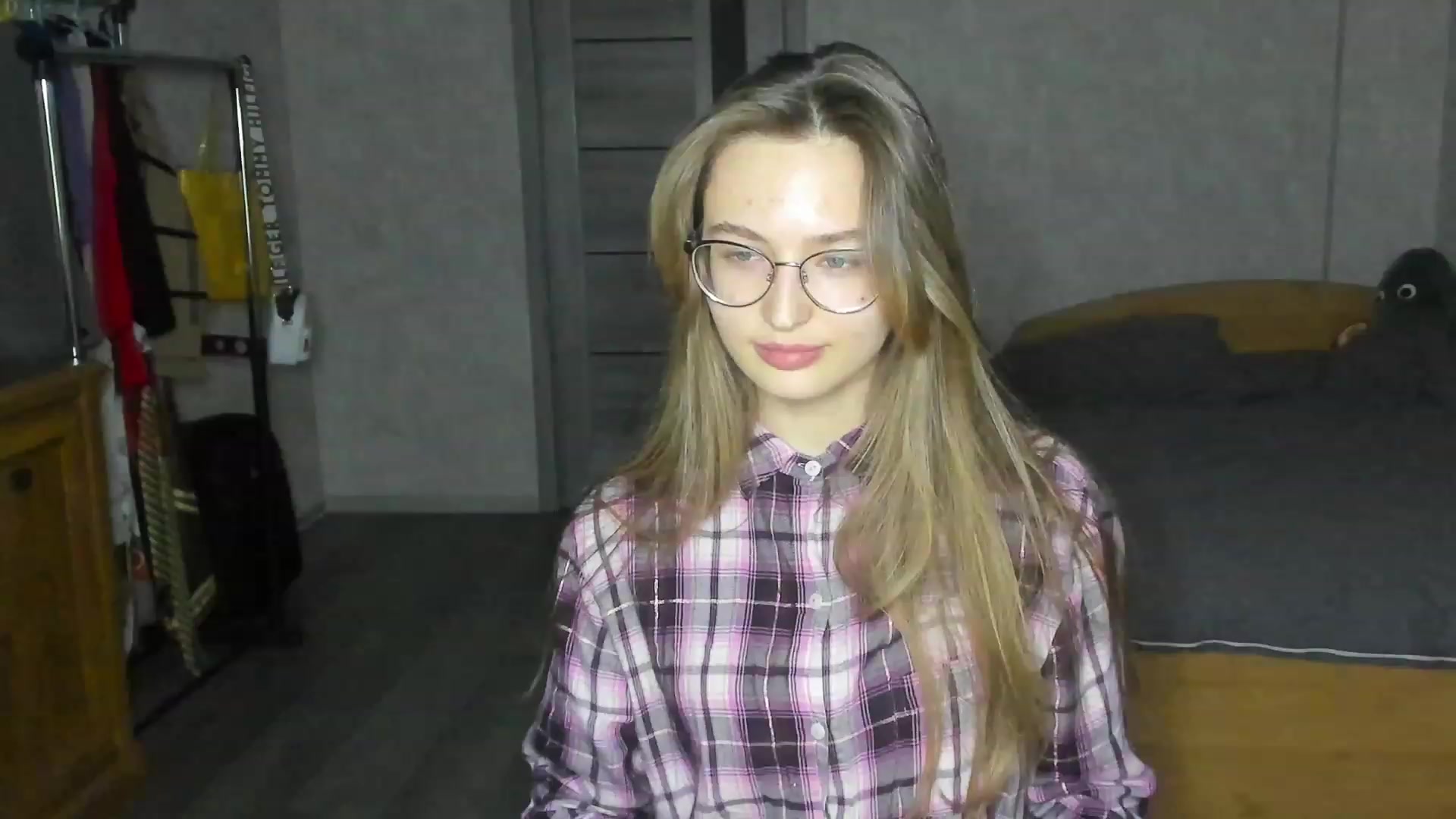 Gallery image thumbnail from Ms_Pineapple's myfreecams stream on, 04/21/2023, 17:38 image 13 of 20