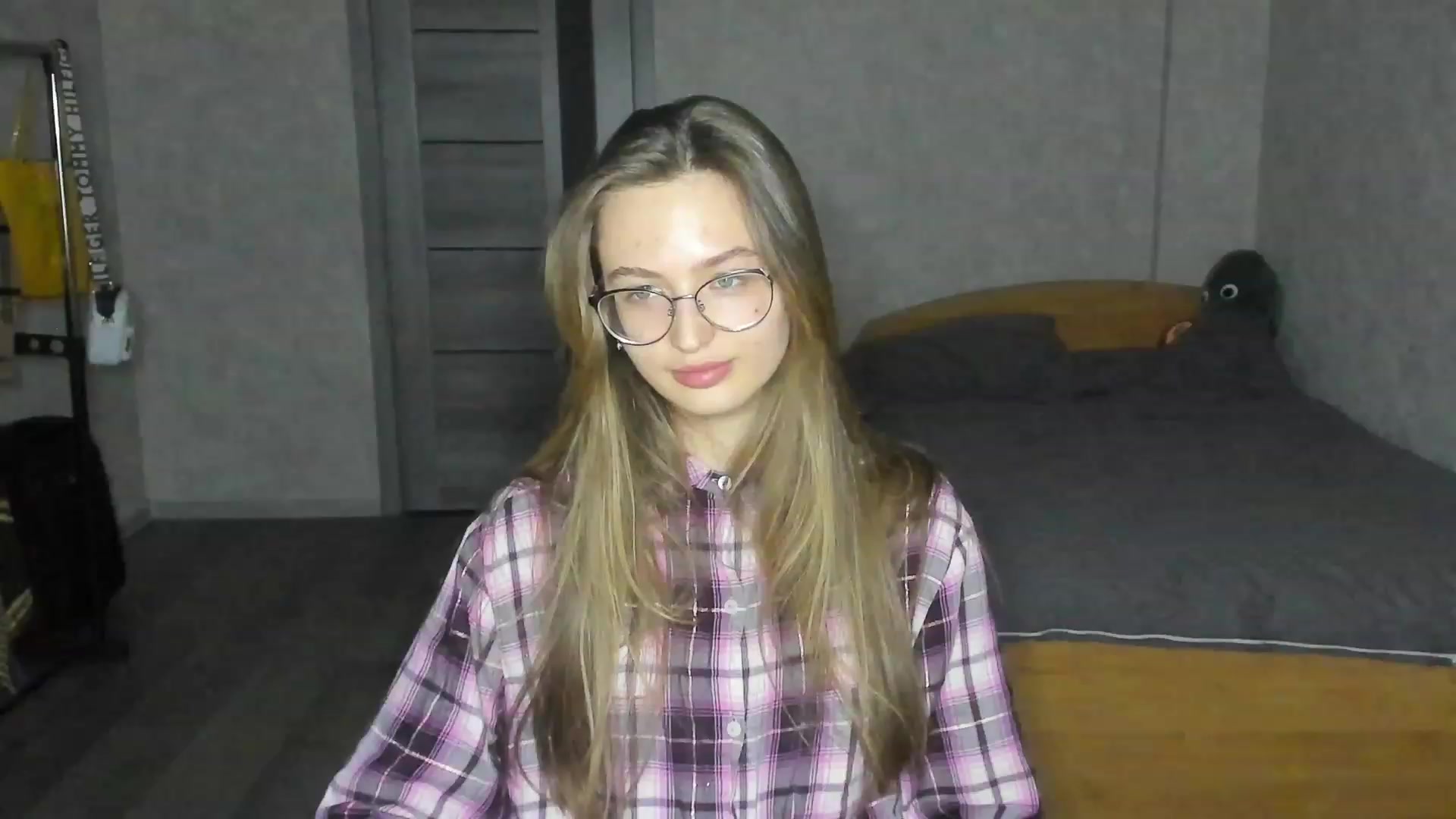 Gallery image thumbnail from Ms_Pineapple's myfreecams stream on, 04/21/2023, 17:38 image 1 of 20