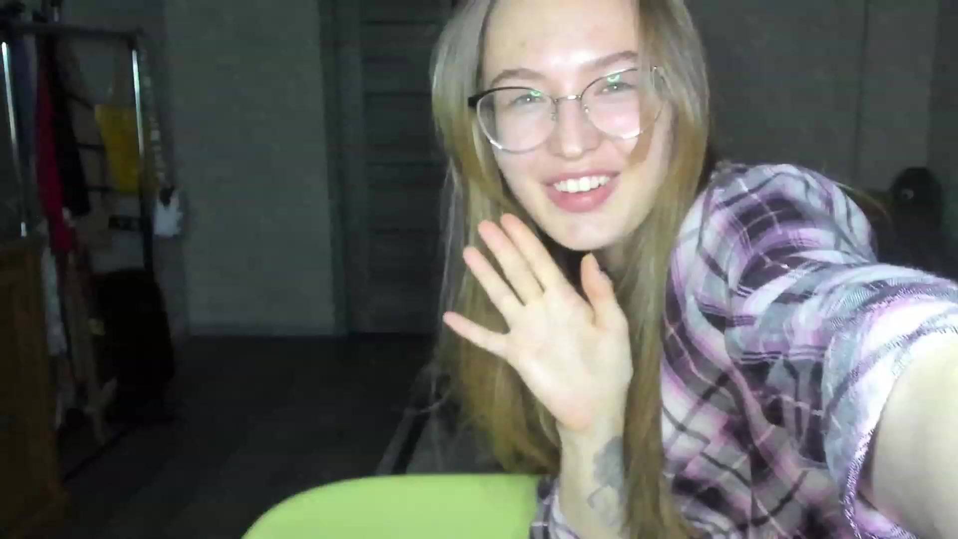 Gallery image thumbnail from Ms_Pineapple's myfreecams stream on, 04/21/2023, 17:38 image 8 of 20