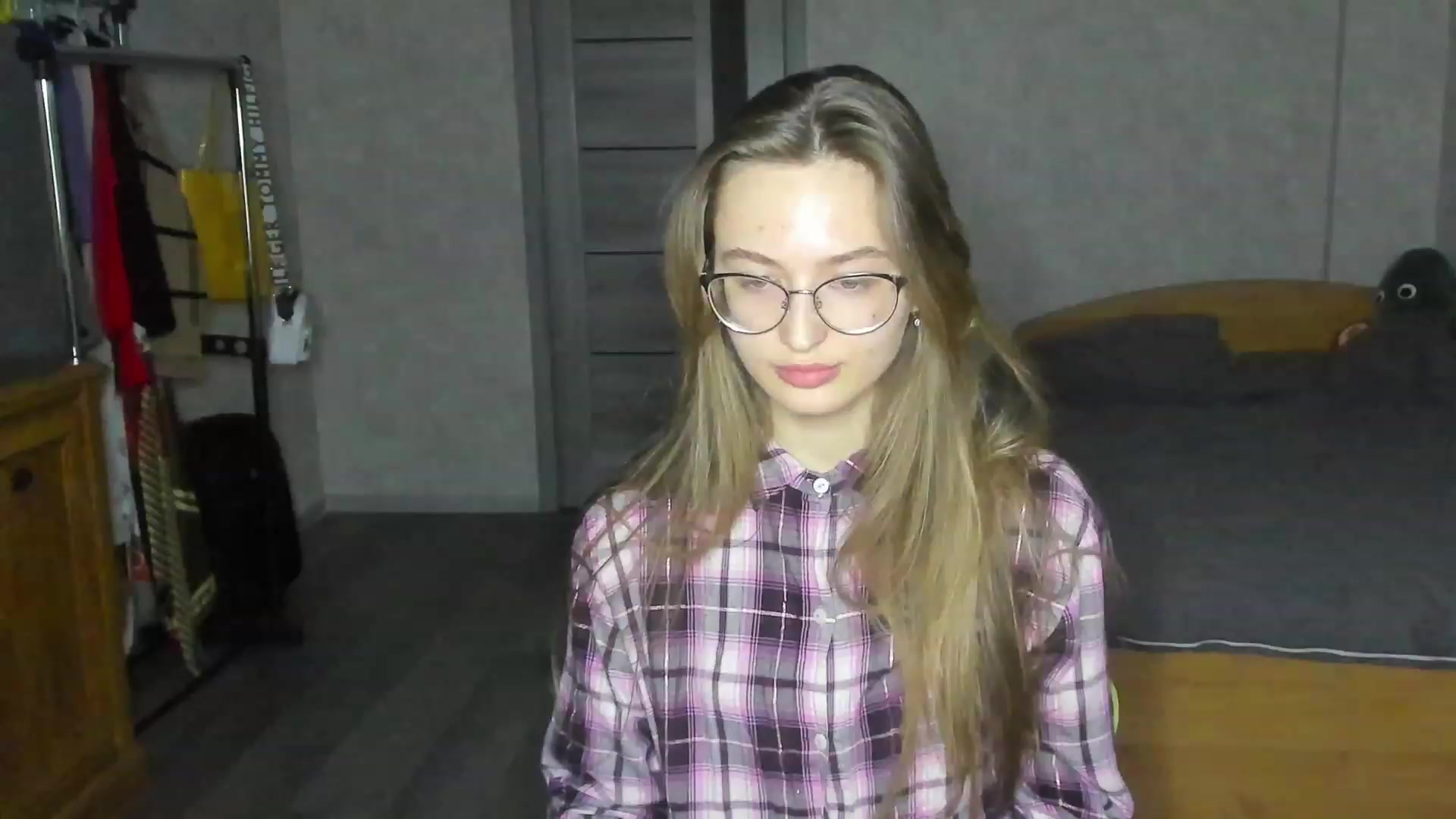Gallery image thumbnail from Ms_Pineapple's myfreecams stream on, 04/21/2023, 17:38 image 18 of 20