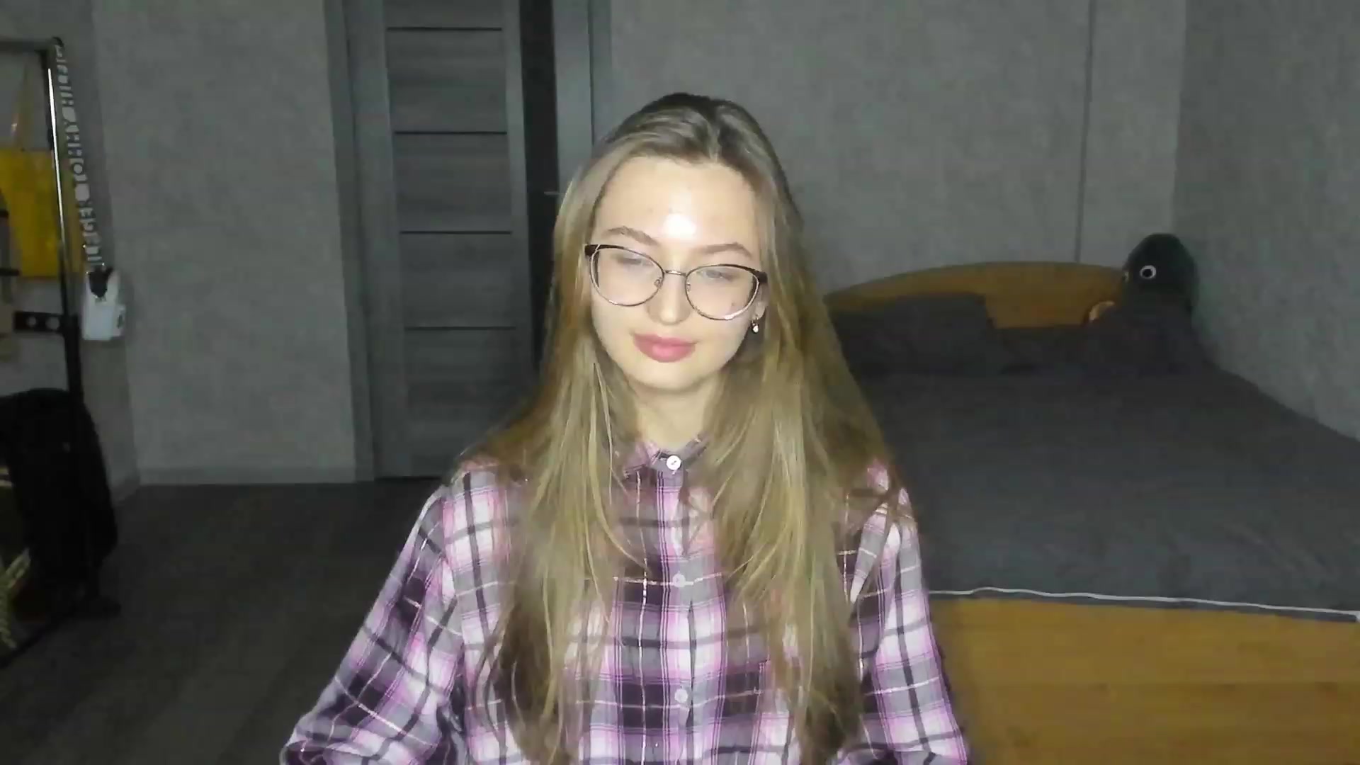 Gallery image thumbnail from Ms_Pineapple's myfreecams stream on, 04/21/2023, 17:38 image 3 of 20