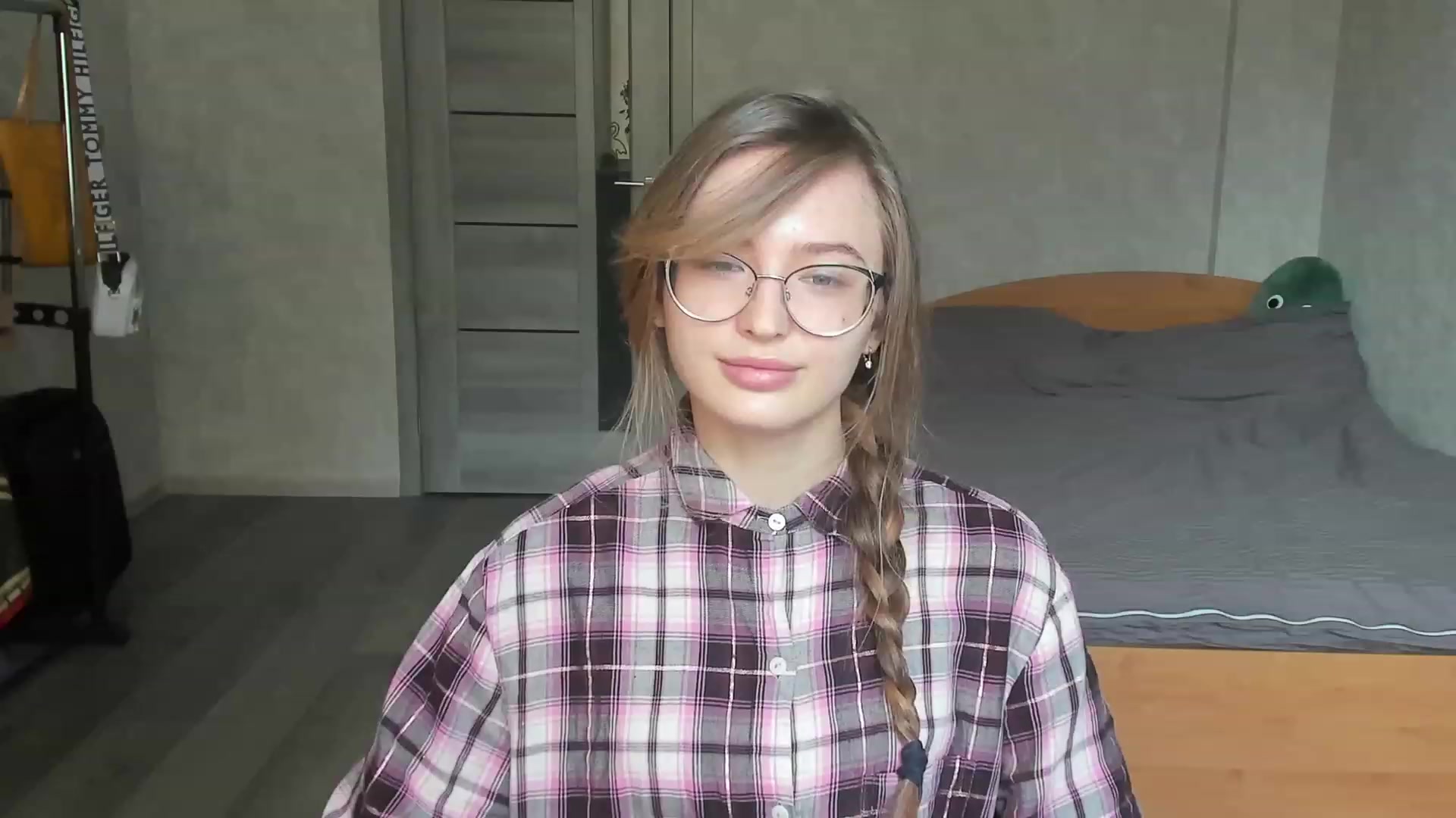 Gallery image thumbnail from Ms_Pineapple's myfreecams stream on, 04/22/2023, 09:15 image 1 of 20