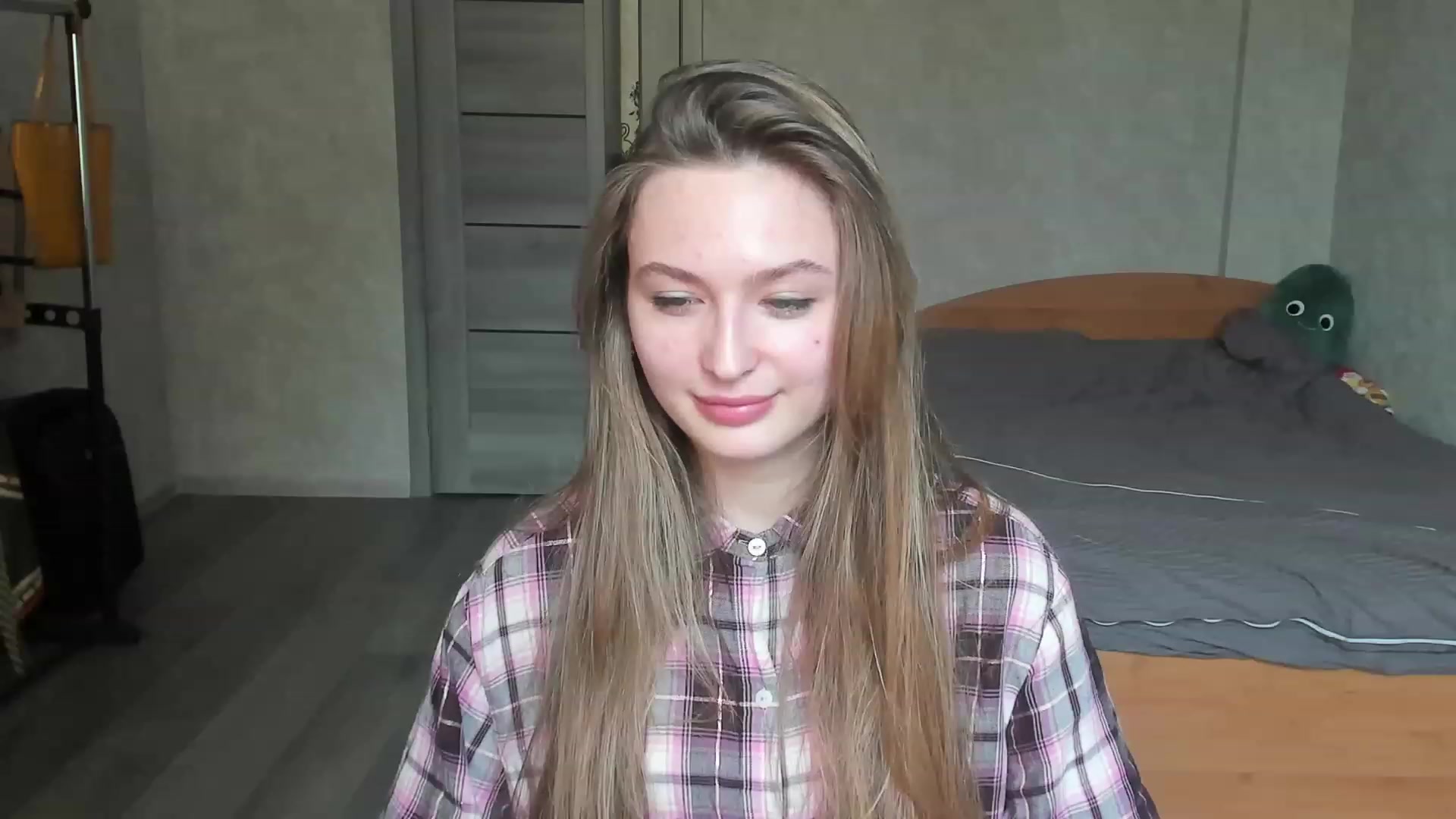 Gallery image thumbnail from Ms_Pineapple's myfreecams stream on, 04/23/2023, 11:06 image 7 of 20