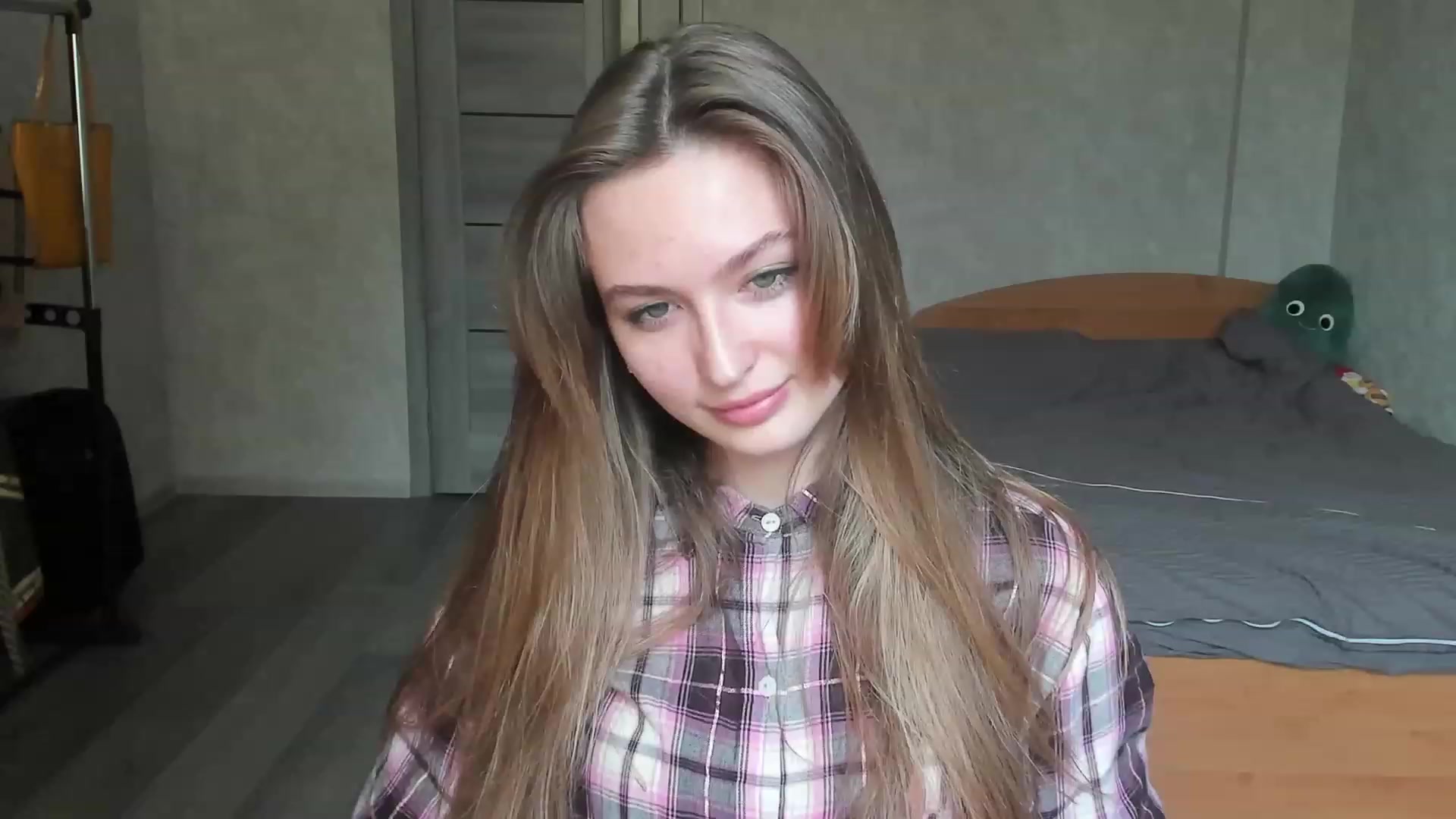 Gallery image thumbnail from Ms_Pineapple's myfreecams stream on, 04/23/2023, 11:06 image 13 of 20