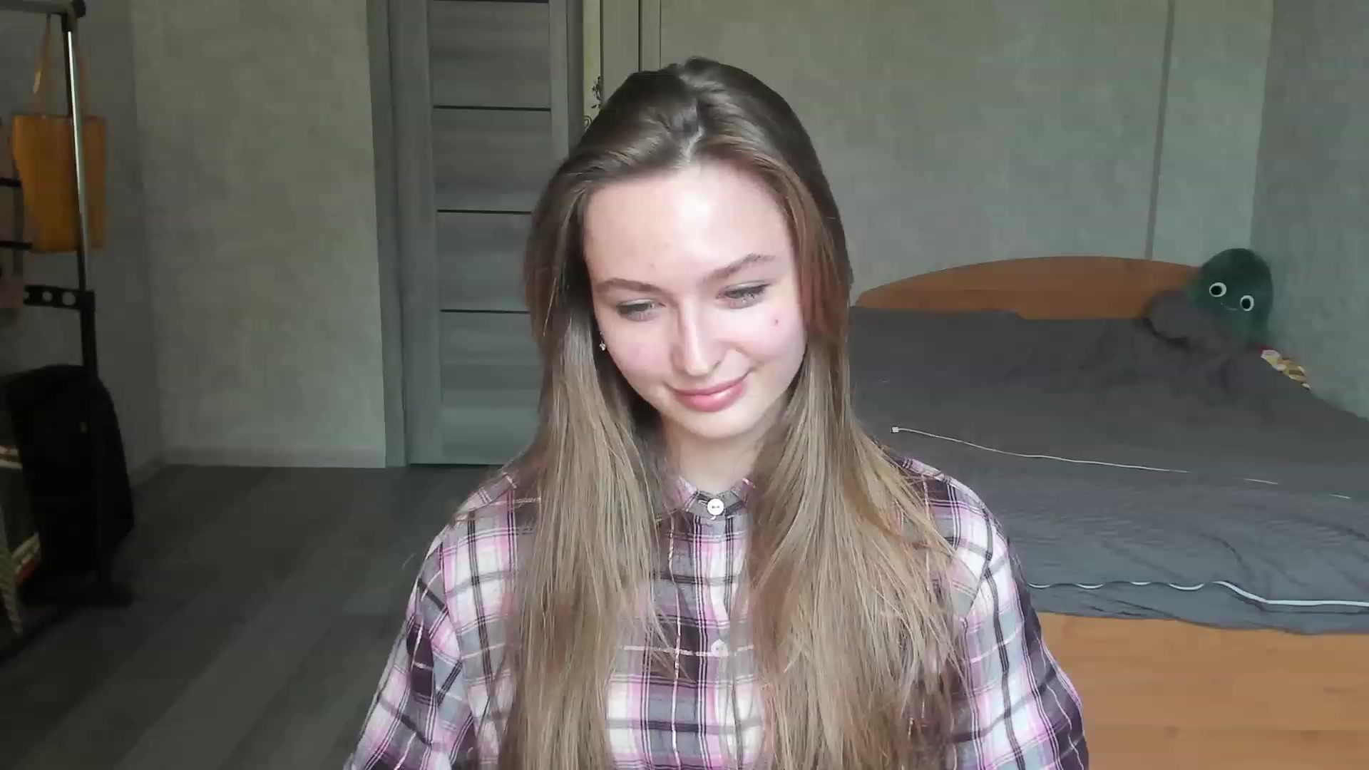 Gallery image thumbnail from Ms_Pineapple's myfreecams stream on, 04/23/2023, 11:06 image 2 of 20