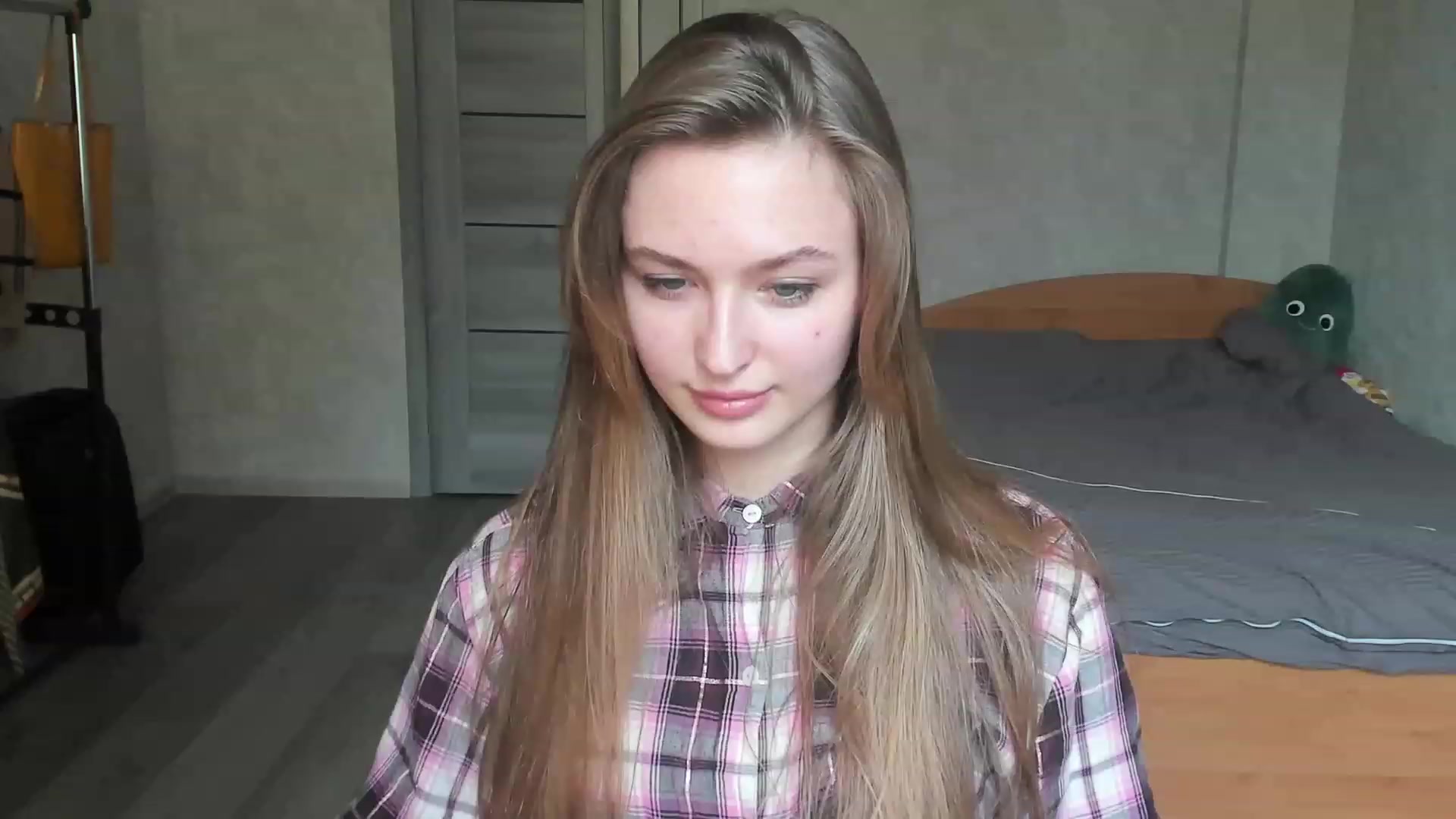 Gallery image thumbnail from Ms_Pineapple's myfreecams stream on, 04/23/2023, 11:06 image 17 of 20