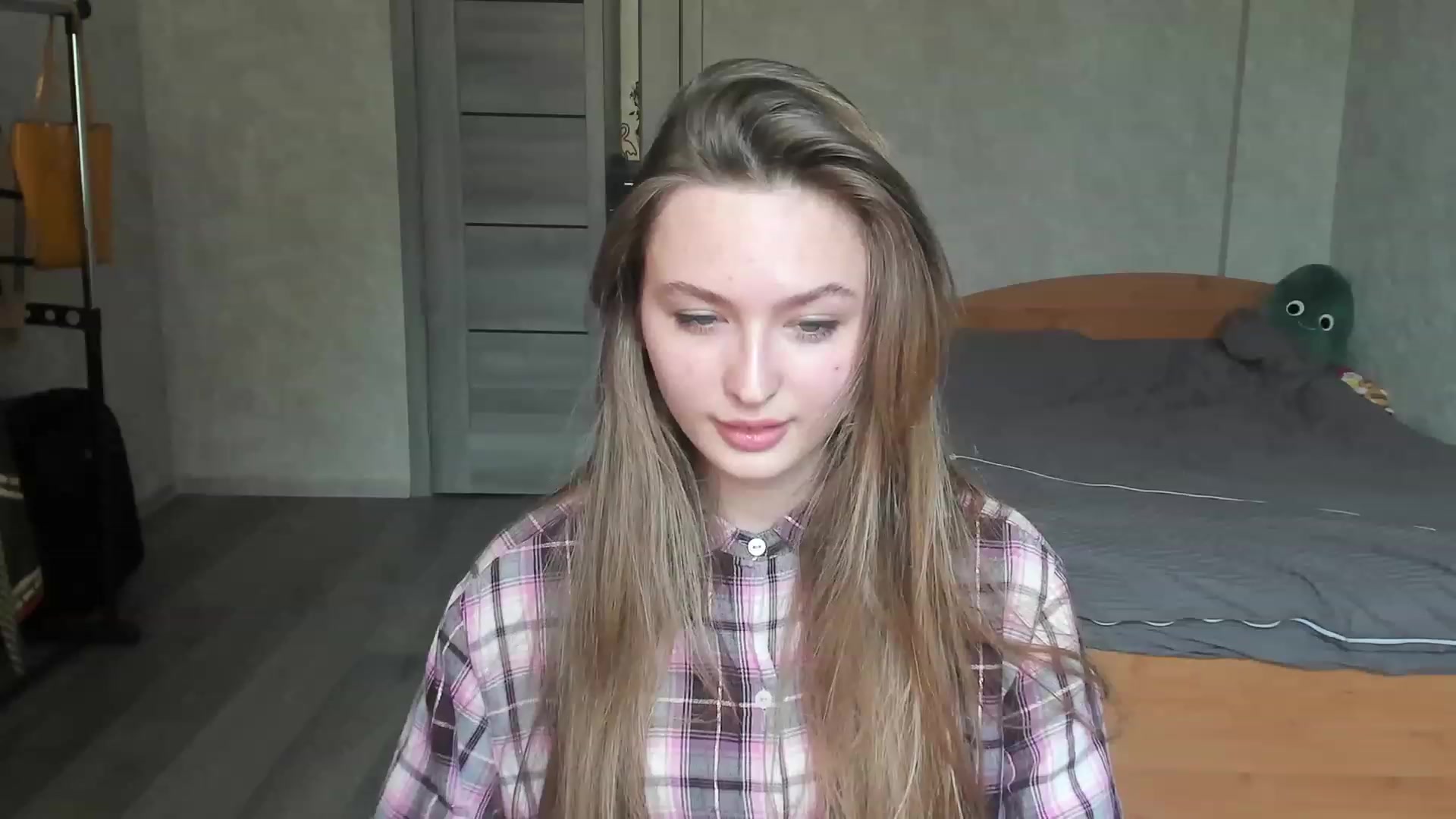 Gallery image thumbnail from Ms_Pineapple's myfreecams stream on, 04/23/2023, 11:06 image 4 of 20