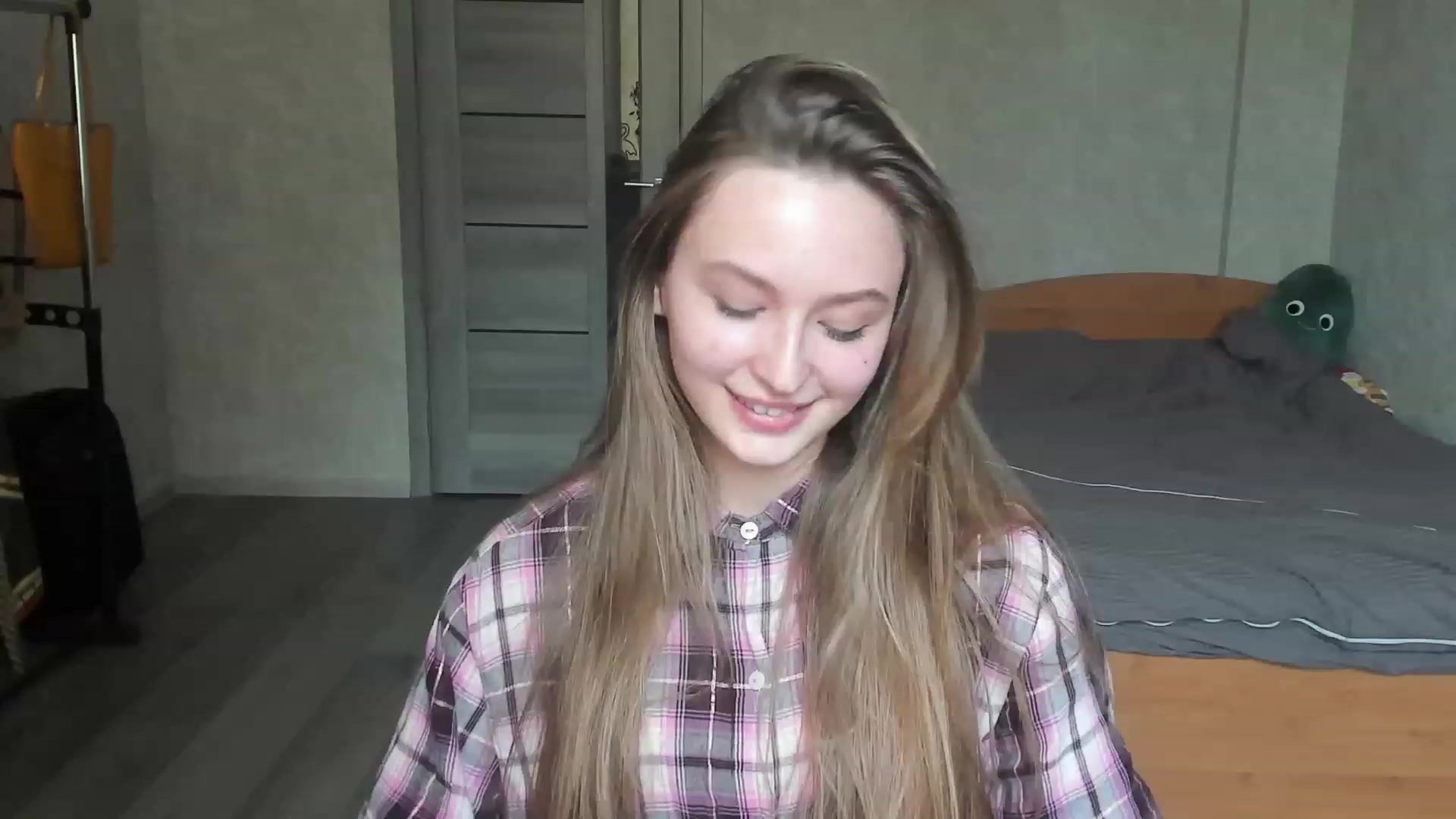 Gallery image thumbnail from Ms_Pineapple's myfreecams stream on, 04/23/2023, 11:06 image 1 of 20