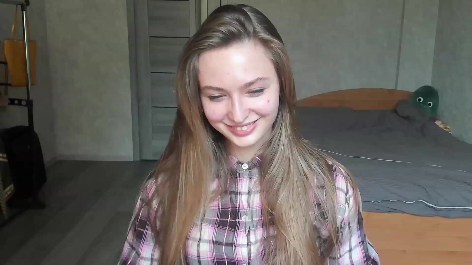 Gallery image thumbnail from Ms_Pineapple's myfreecams stream on, 04/23/2023, 11:06 image 14 of 20