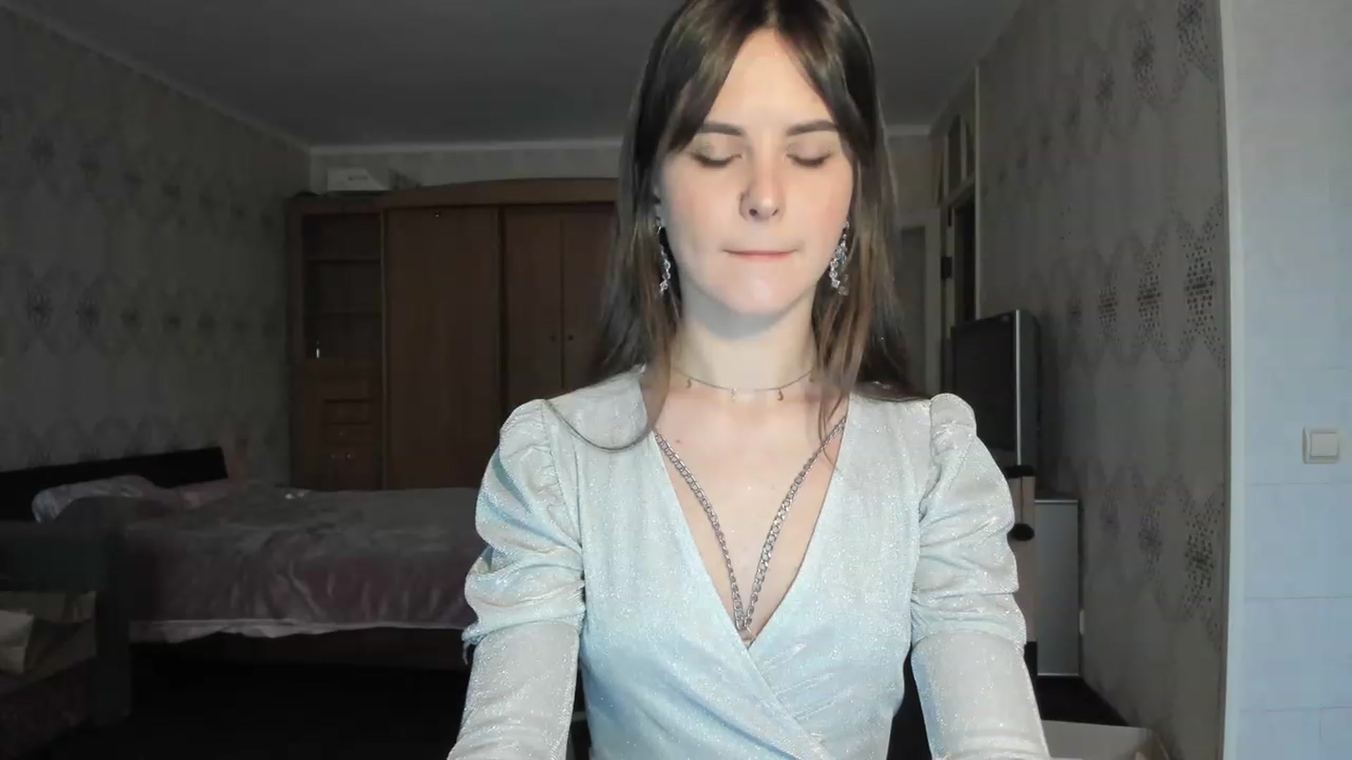 Gallery image thumbnail from Ms_Pizza's myfreecams stream on, 12/01/2022, 13:35 image 13 of 20