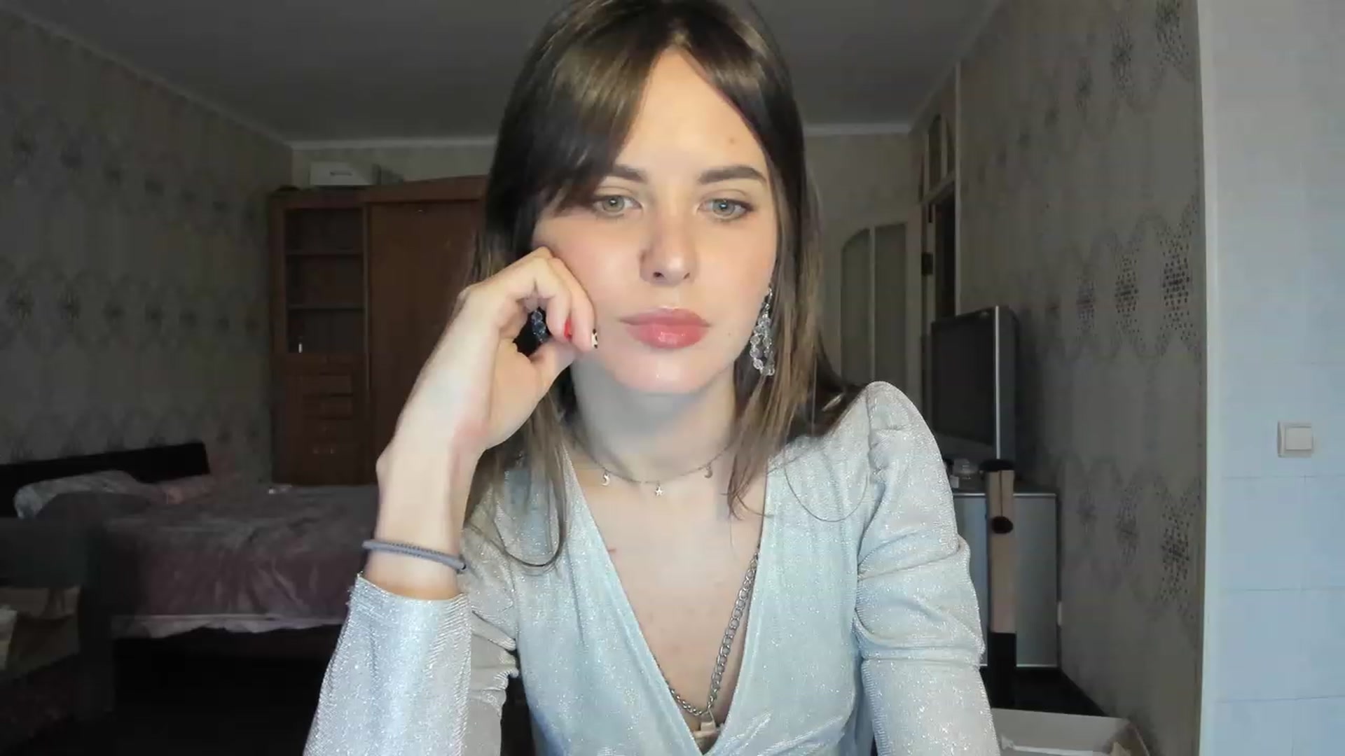 Gallery image thumbnail from Ms_Pizza's myfreecams stream on, 12/01/2022, 13:35 image 2 of 20