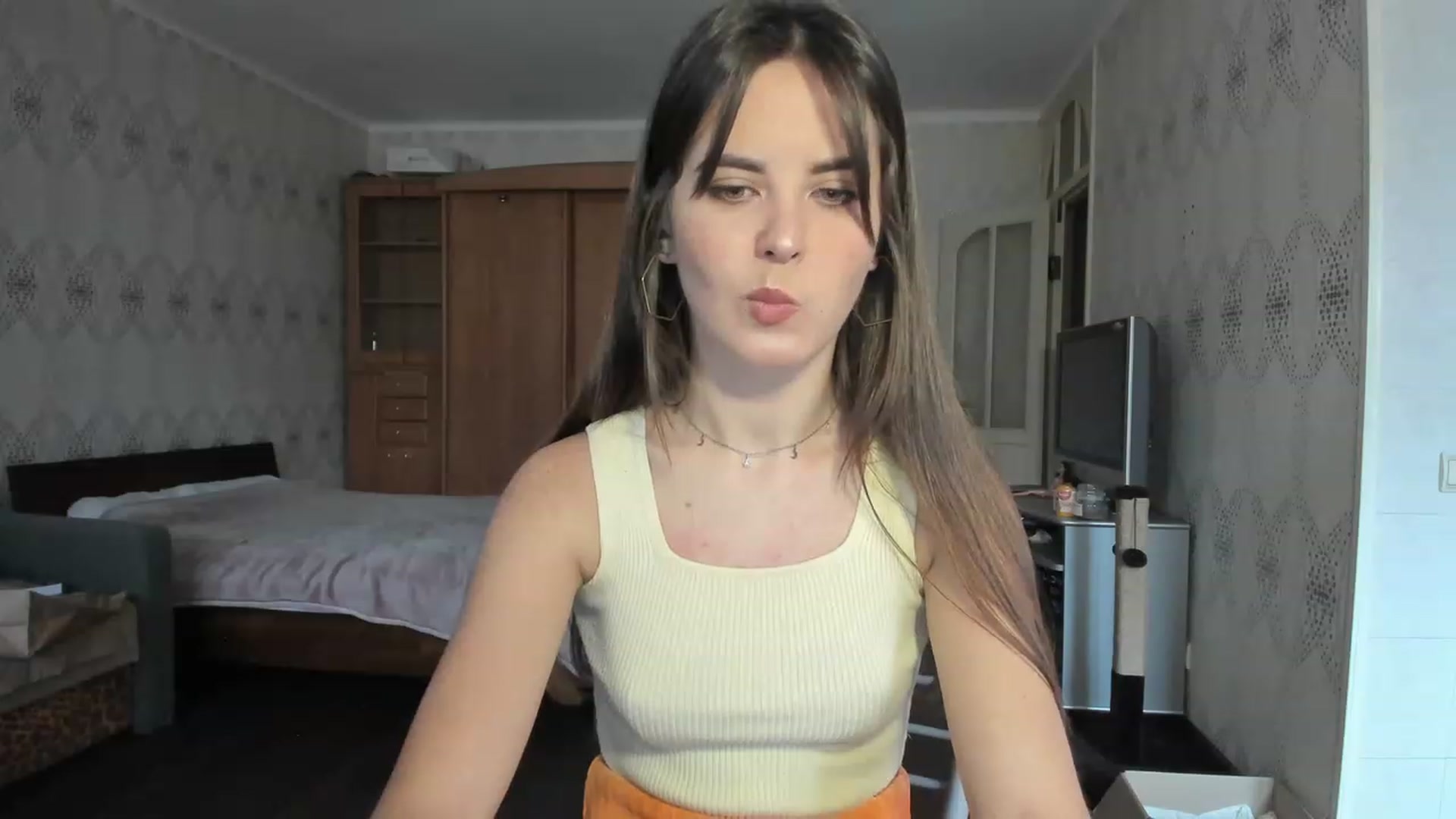Gallery image thumbnail from Ms_Pizza's myfreecams stream on, 12/02/2022, 10:40 image 9 of 20